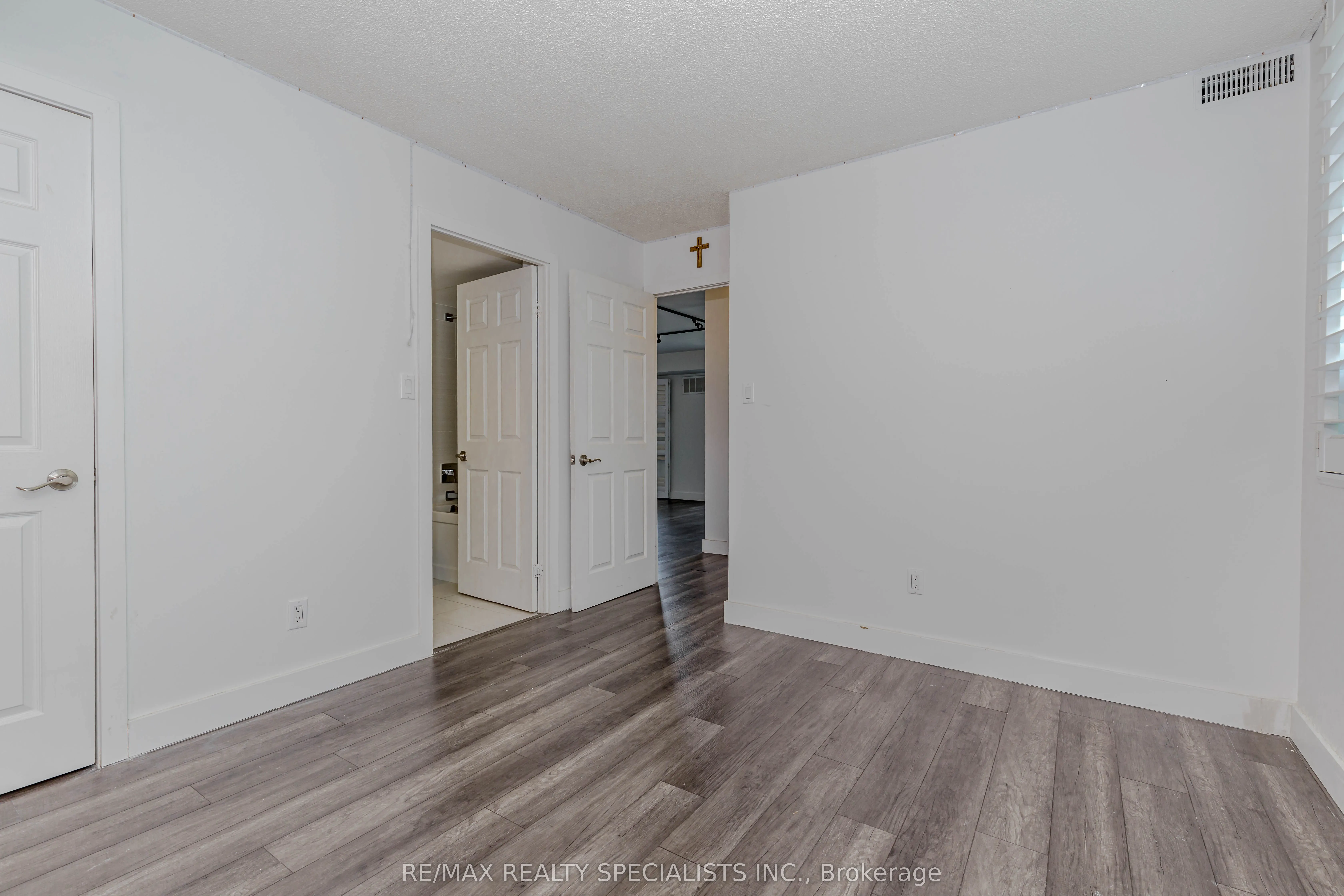 32 Tannery Street, #401