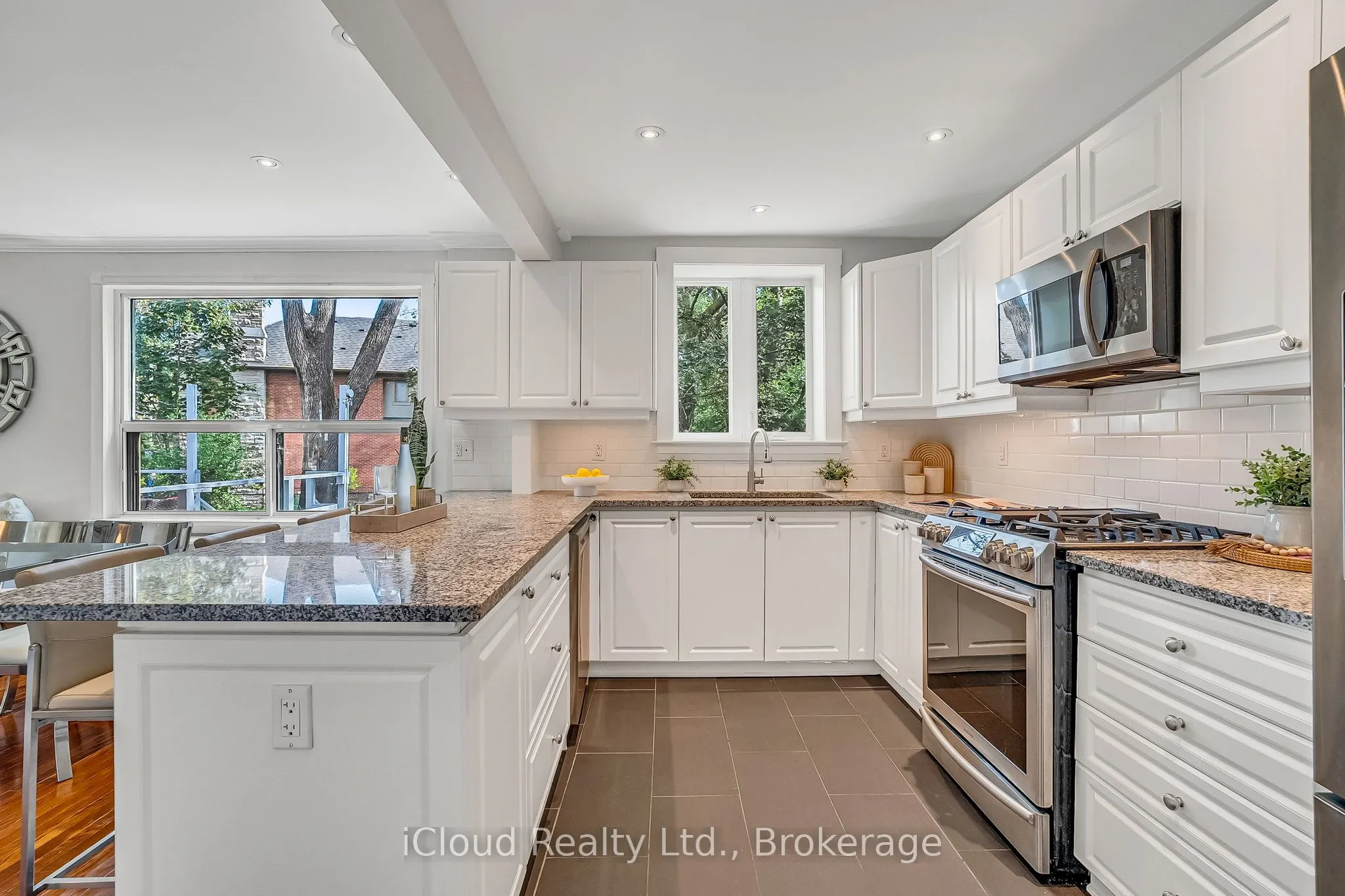 4691 Dundas Street W