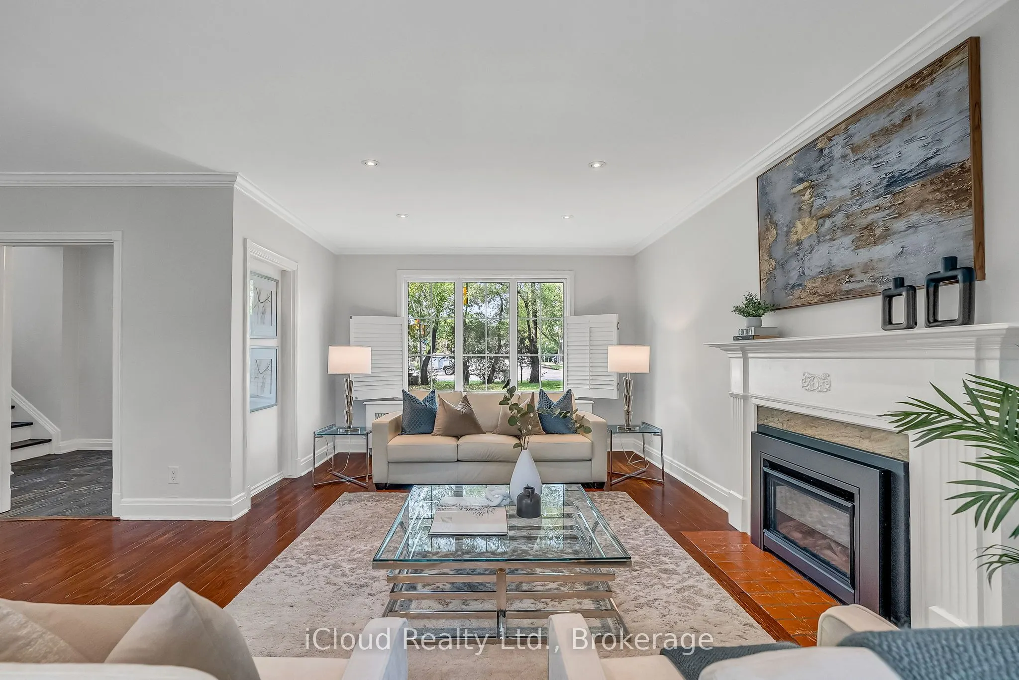 4691 Dundas Street W