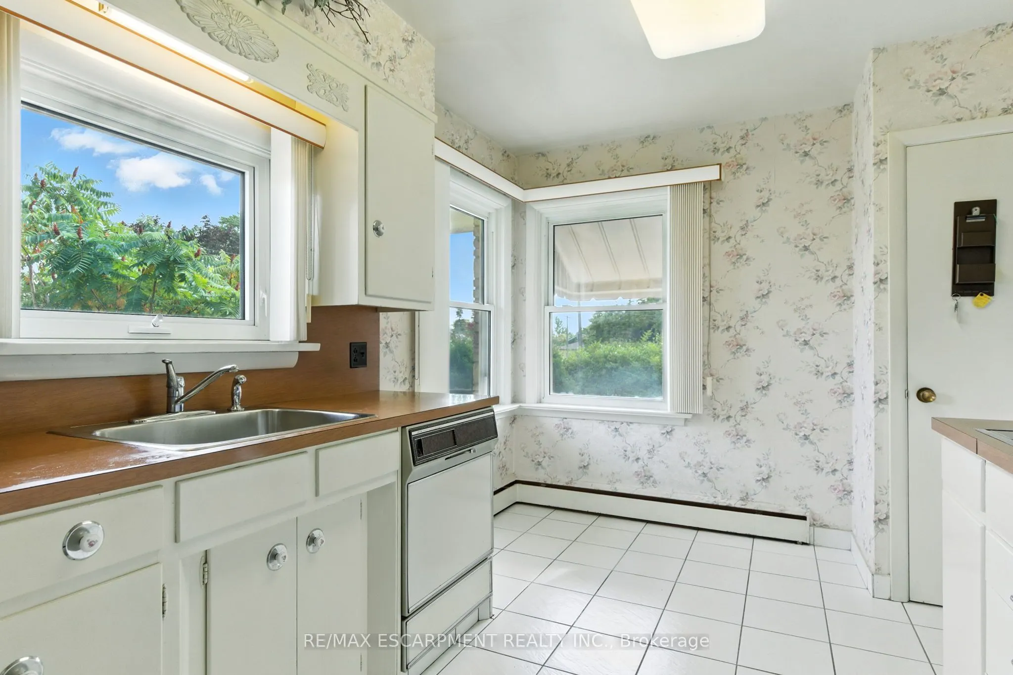 2311 Mountainside Drive