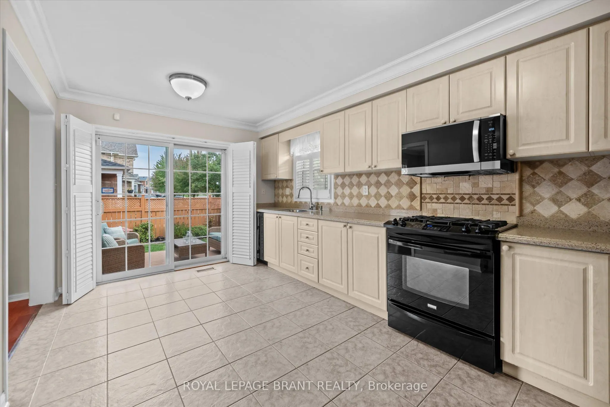 801 Mckay Crescent