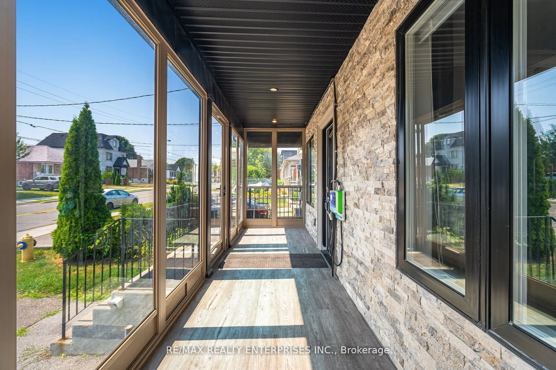 96 Manitoba Street
