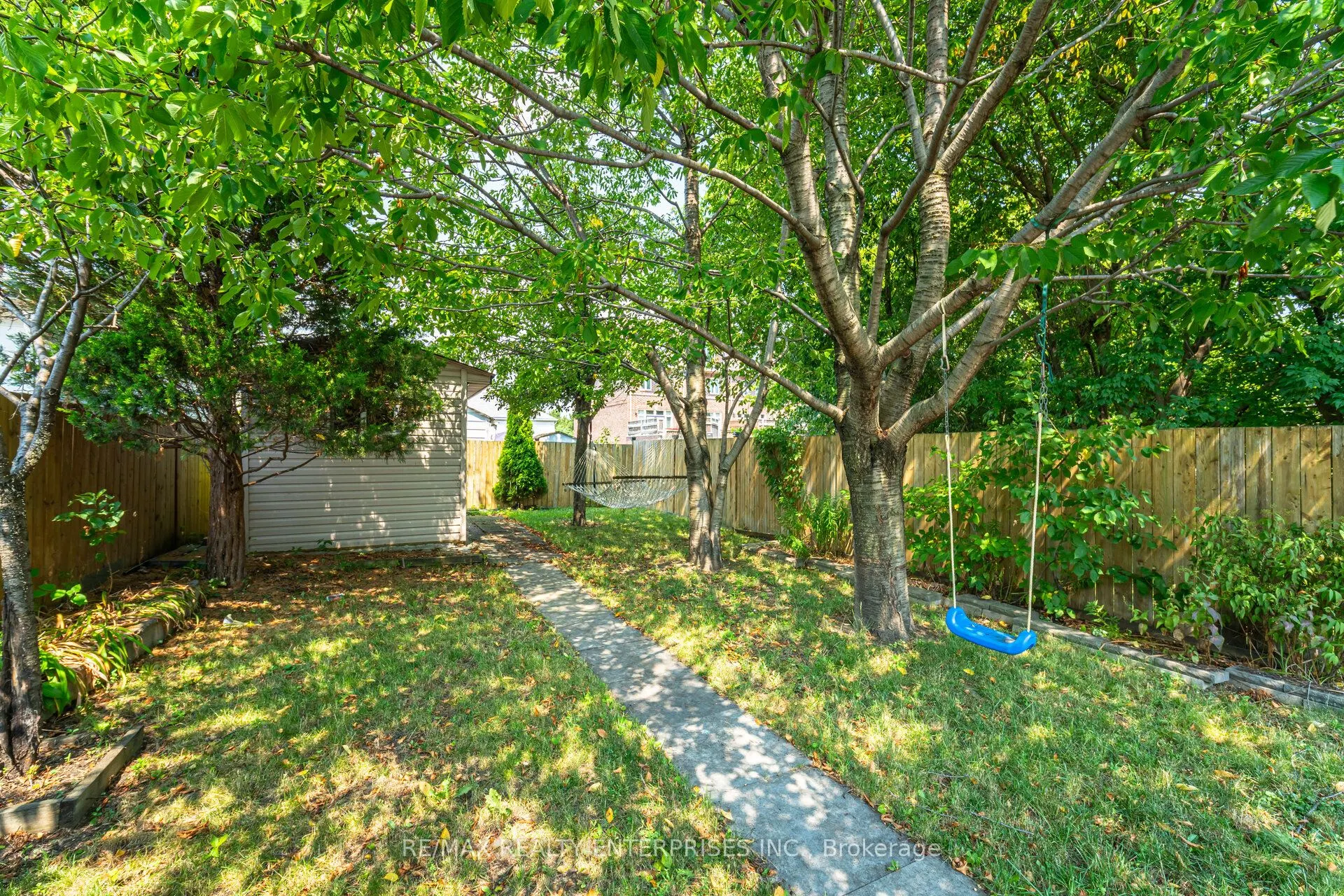96 Manitoba Street