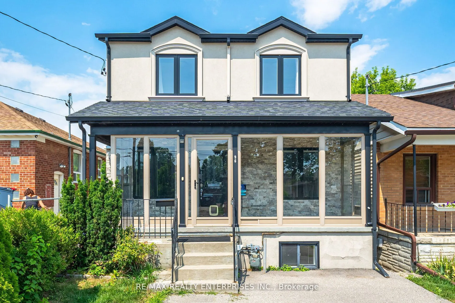 96 Manitoba Street