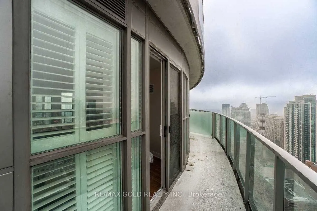 60 Absolute Avenue, #3304
