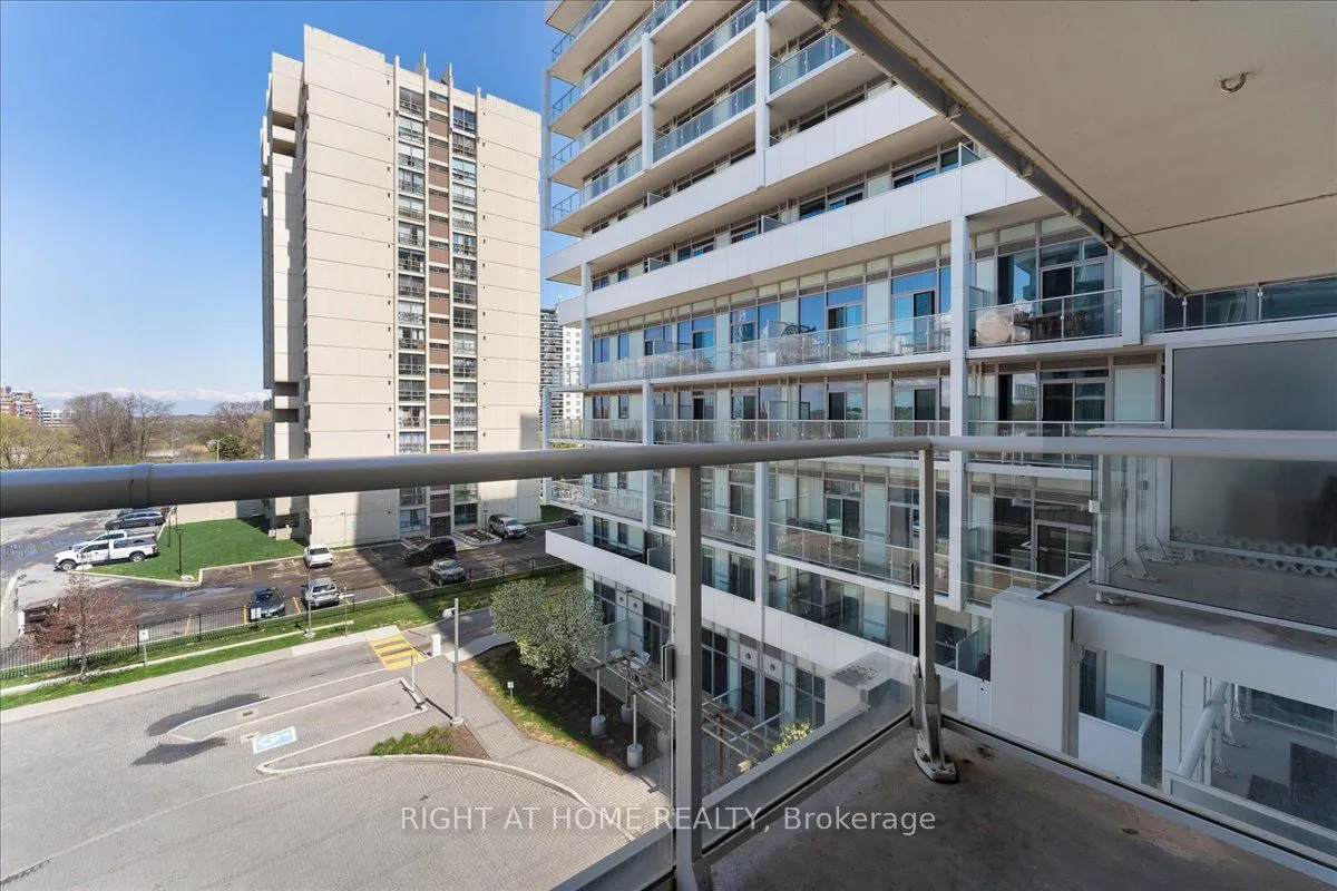55 Speers Road, #415