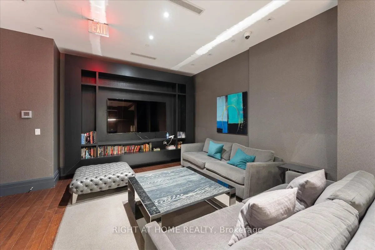 55 Speers Road, #415