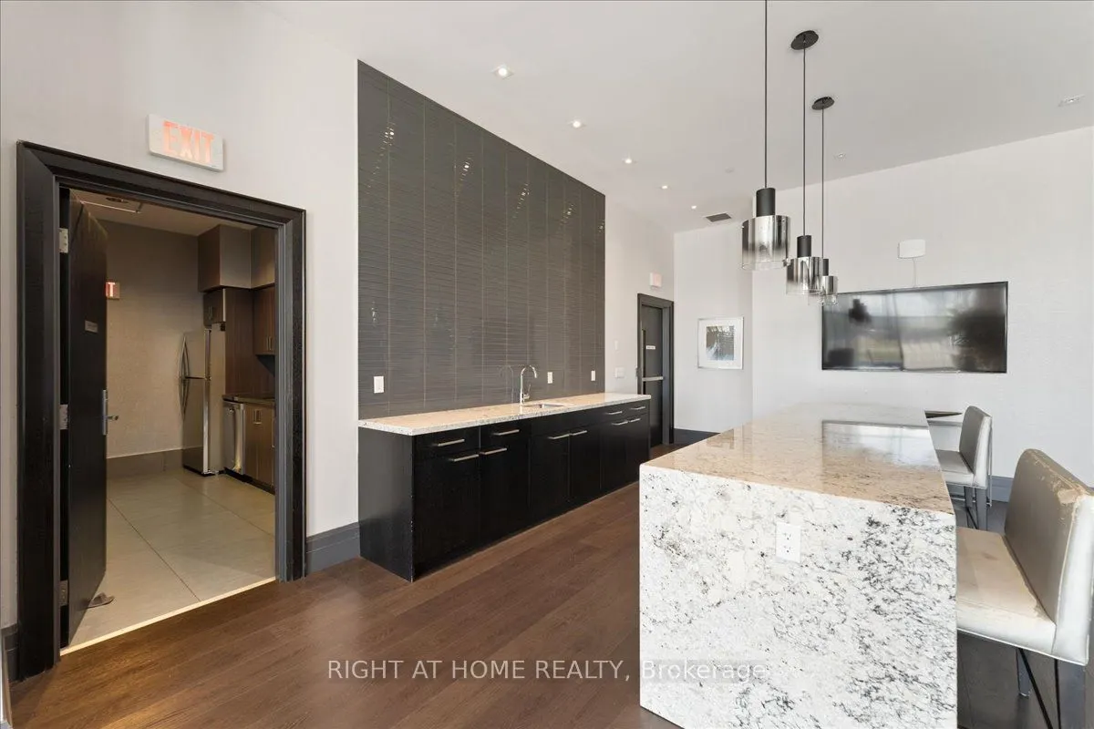 55 Speers Road, #415