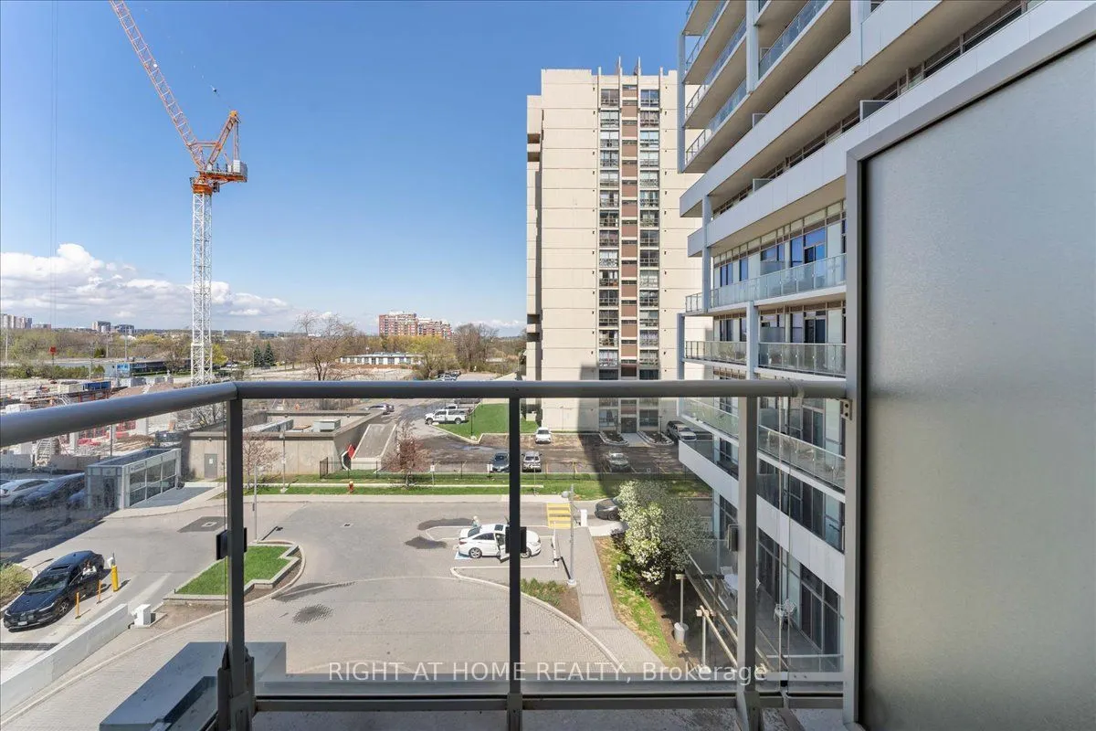 55 Speers Road, #415