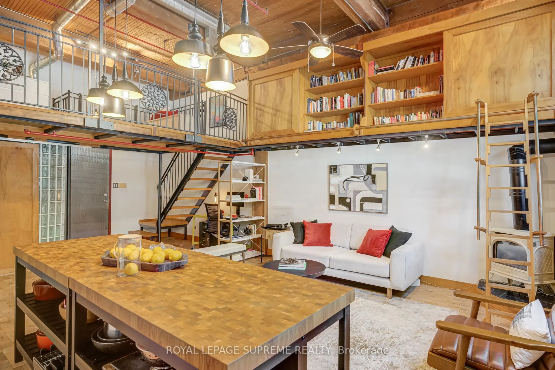 371 Wallace Avenue, #10