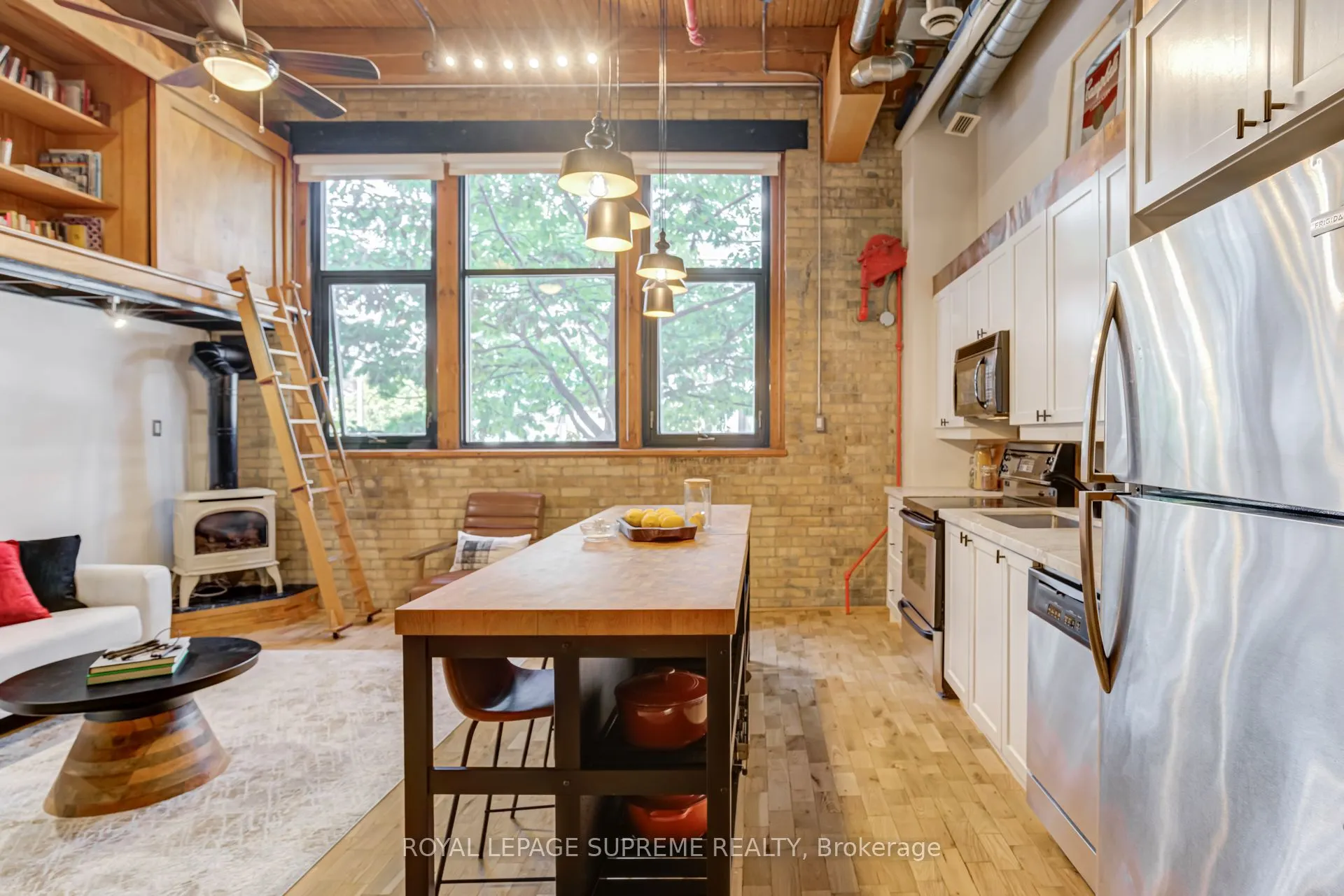 371 Wallace Avenue, #10