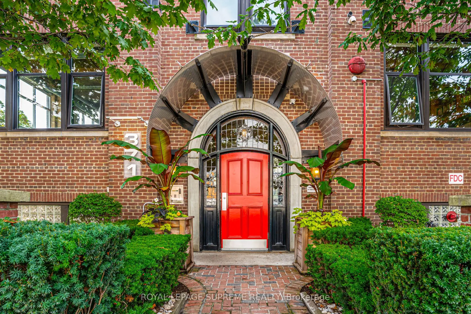 371 Wallace Avenue, #10