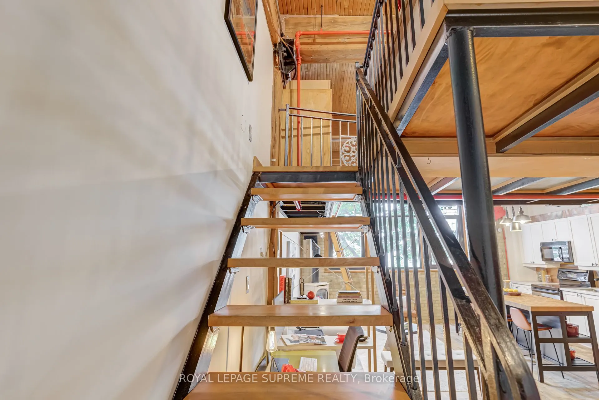 371 Wallace Avenue, #10