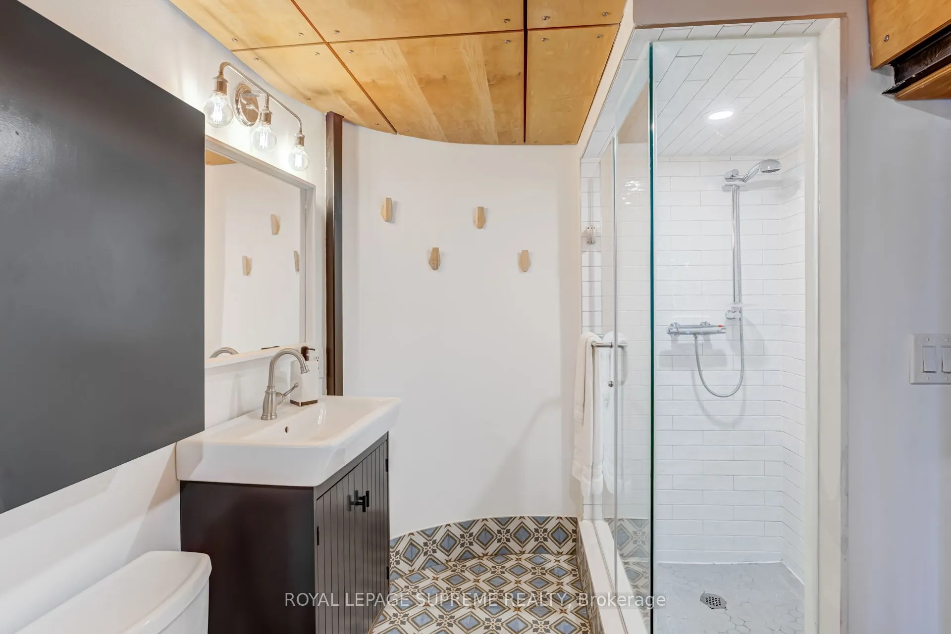 371 Wallace Avenue, #10