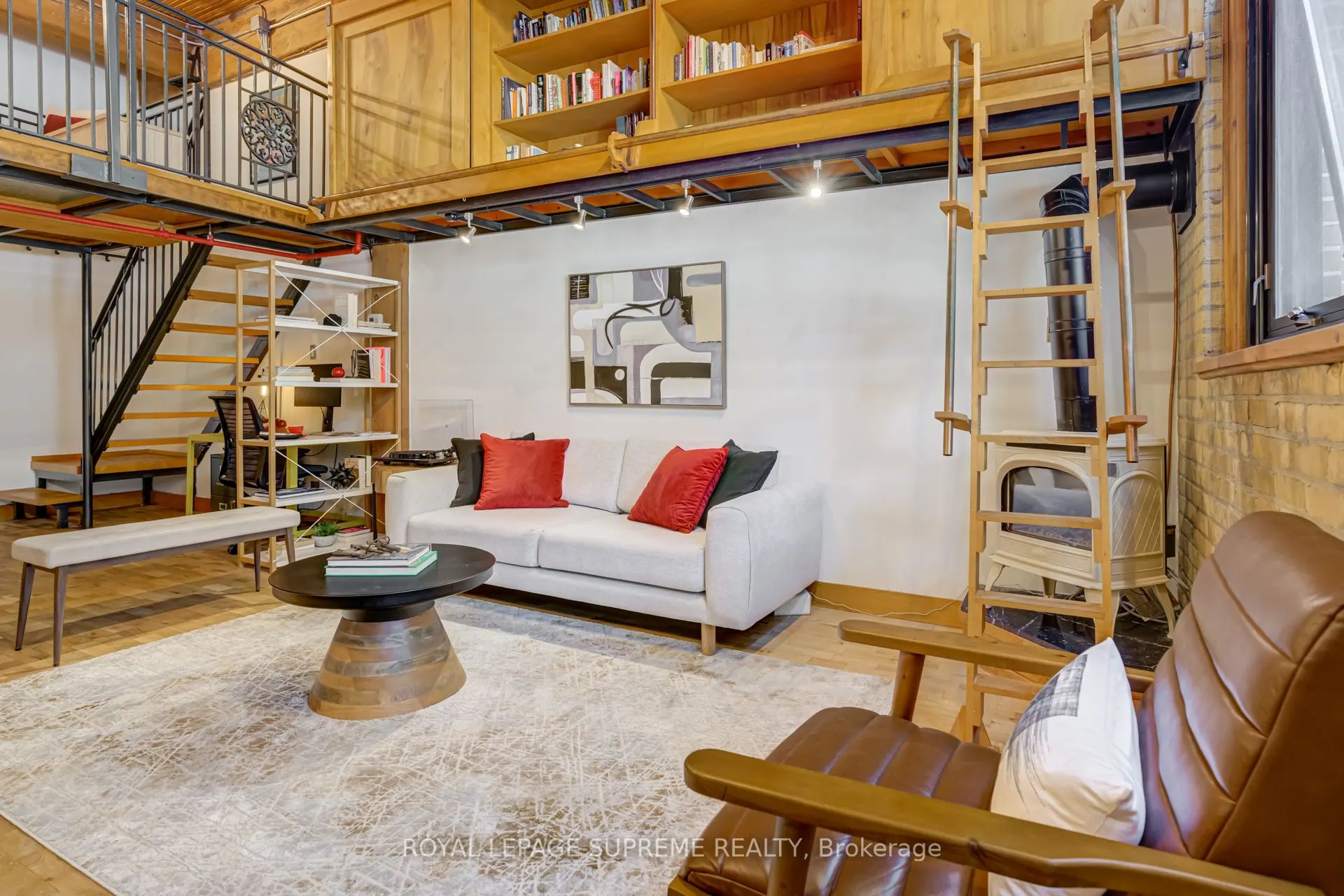 371 Wallace Avenue, #10