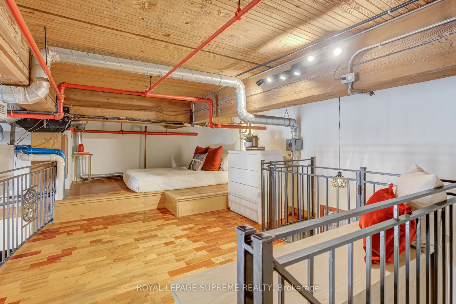 371 Wallace Avenue, #10
