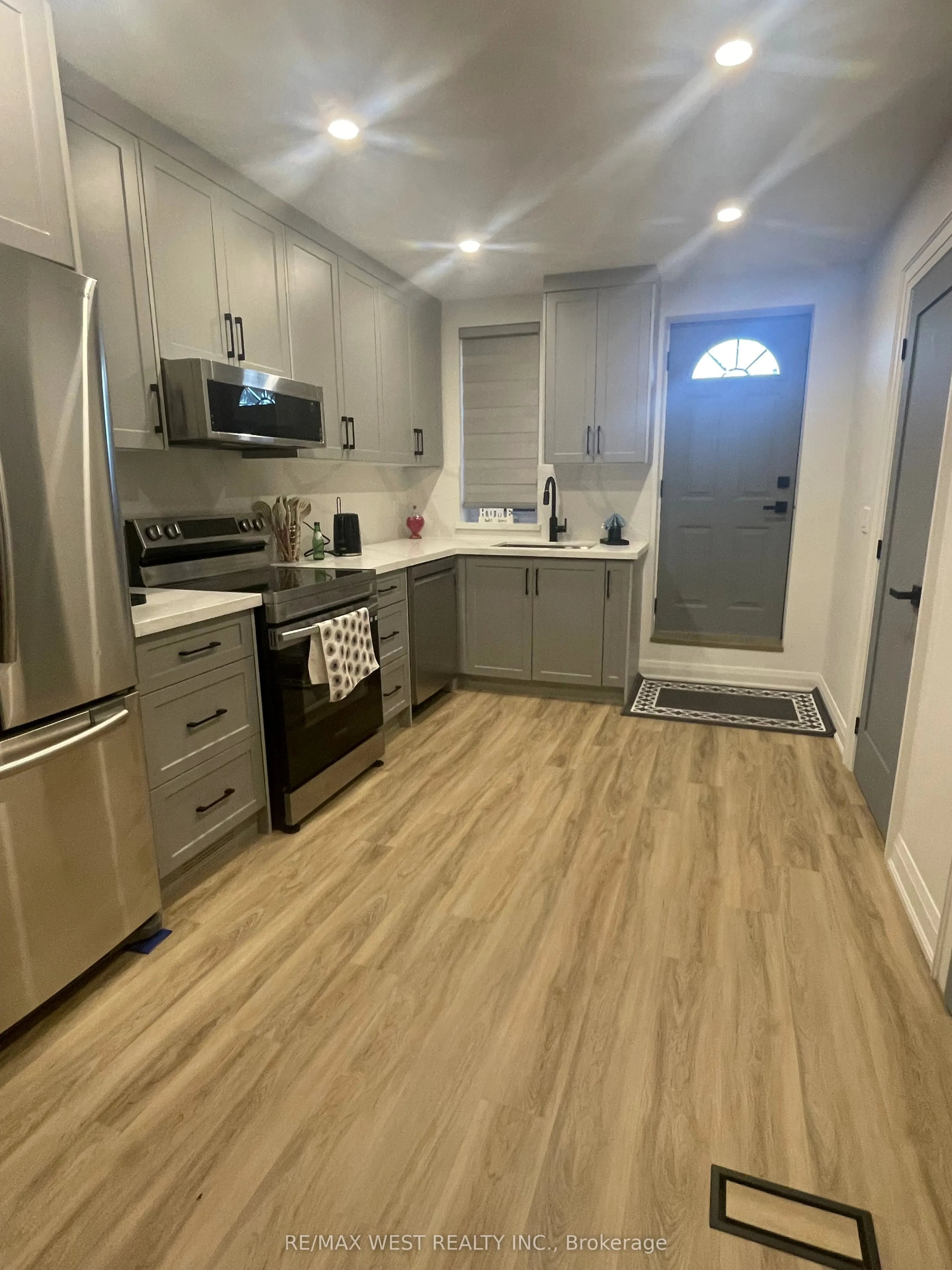 1571 Dupont Street, #2nd Flr