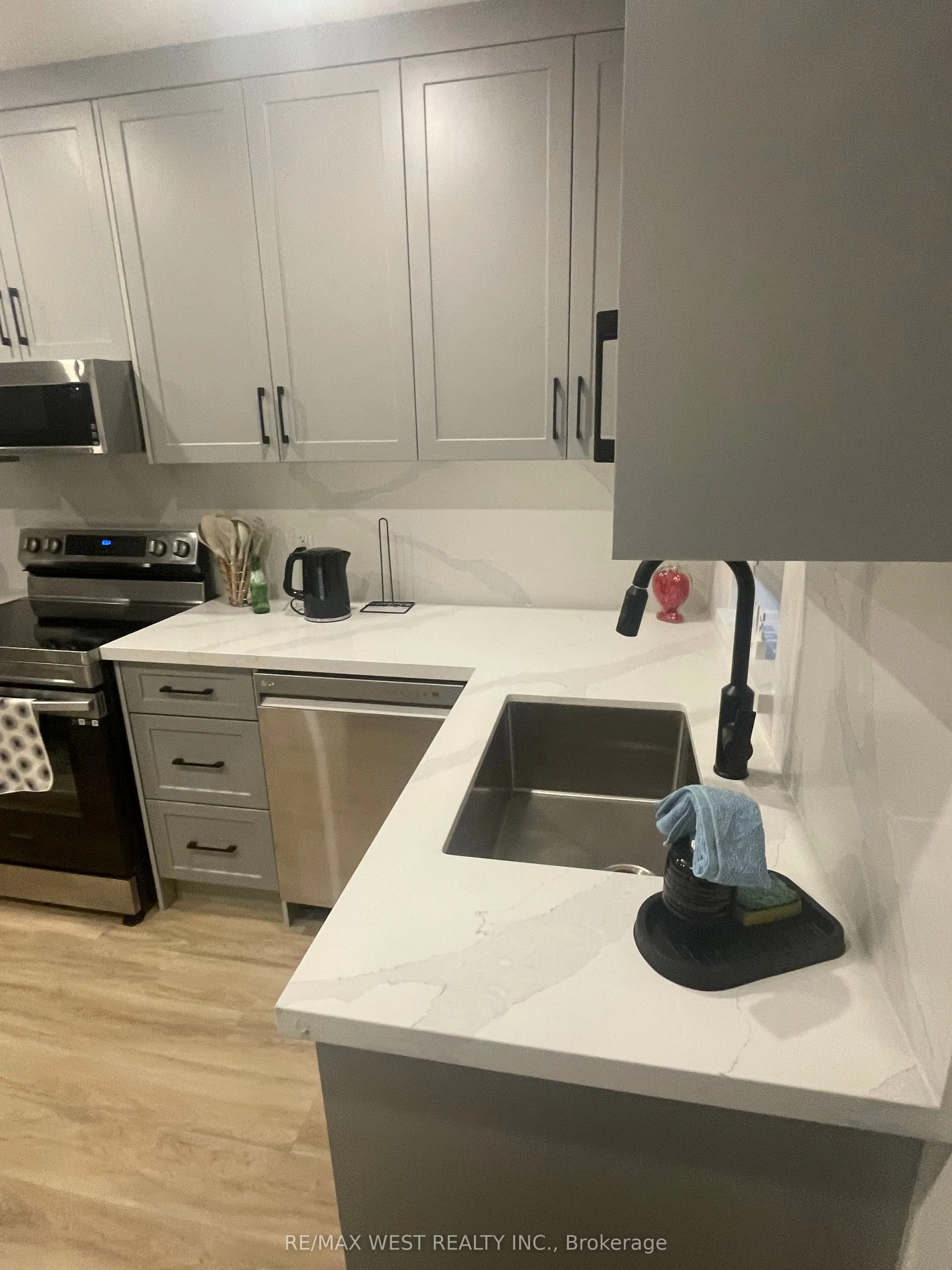 1571 Dupont Street, #2nd Flr
