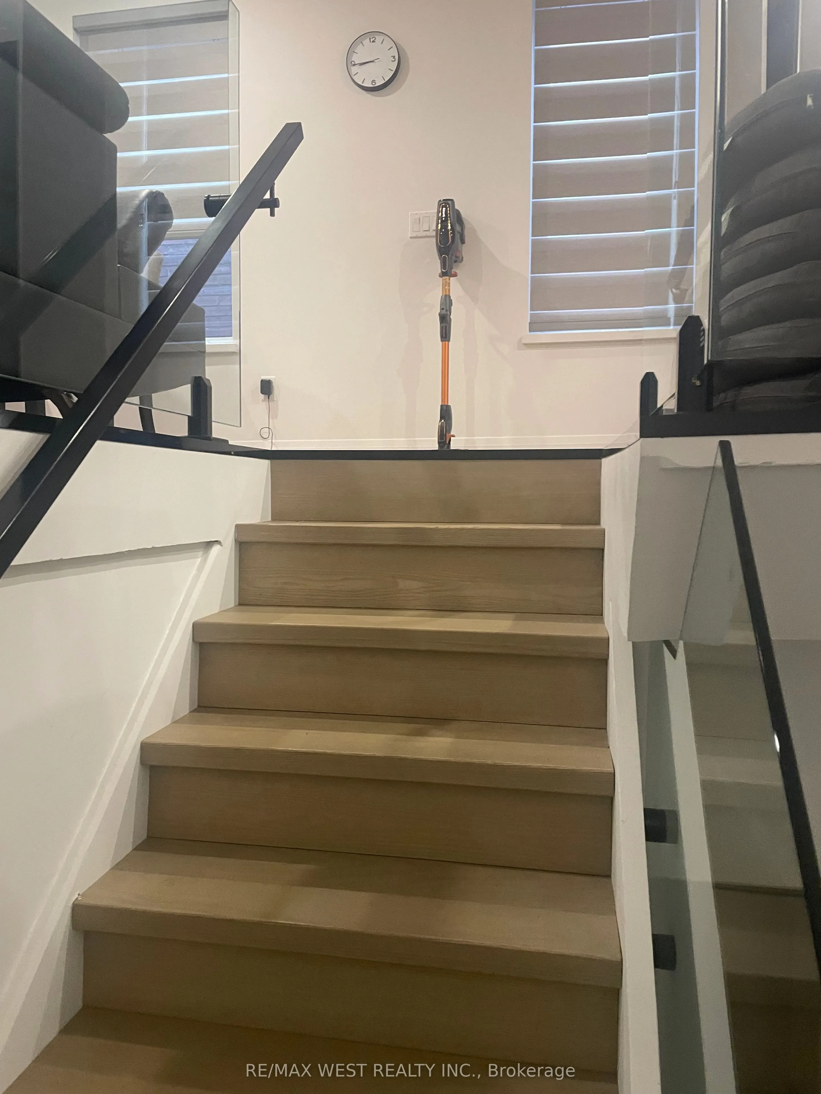 1571 Dupont Street, #2nd Flr