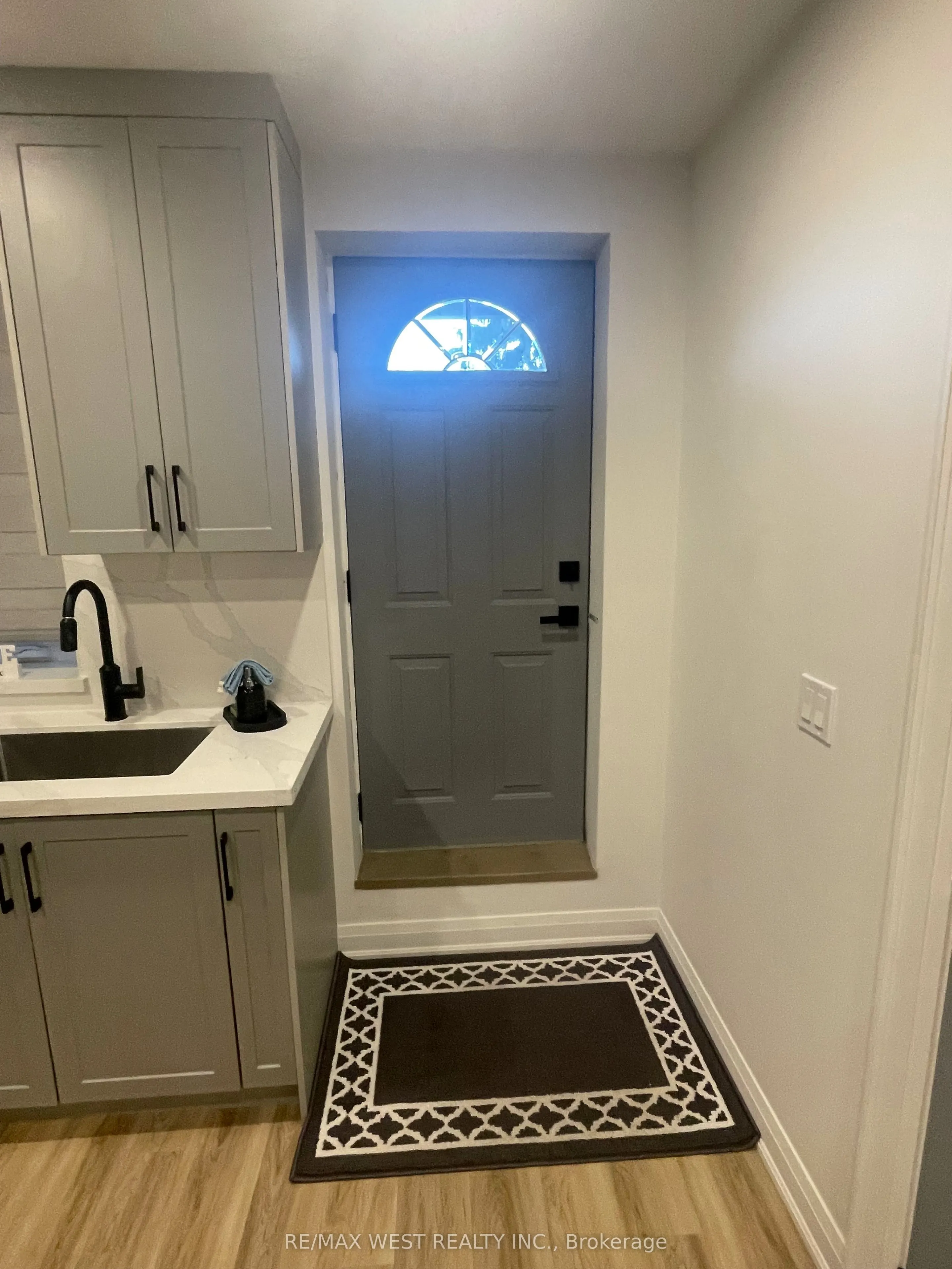 1571 Dupont Street, #2nd Flr