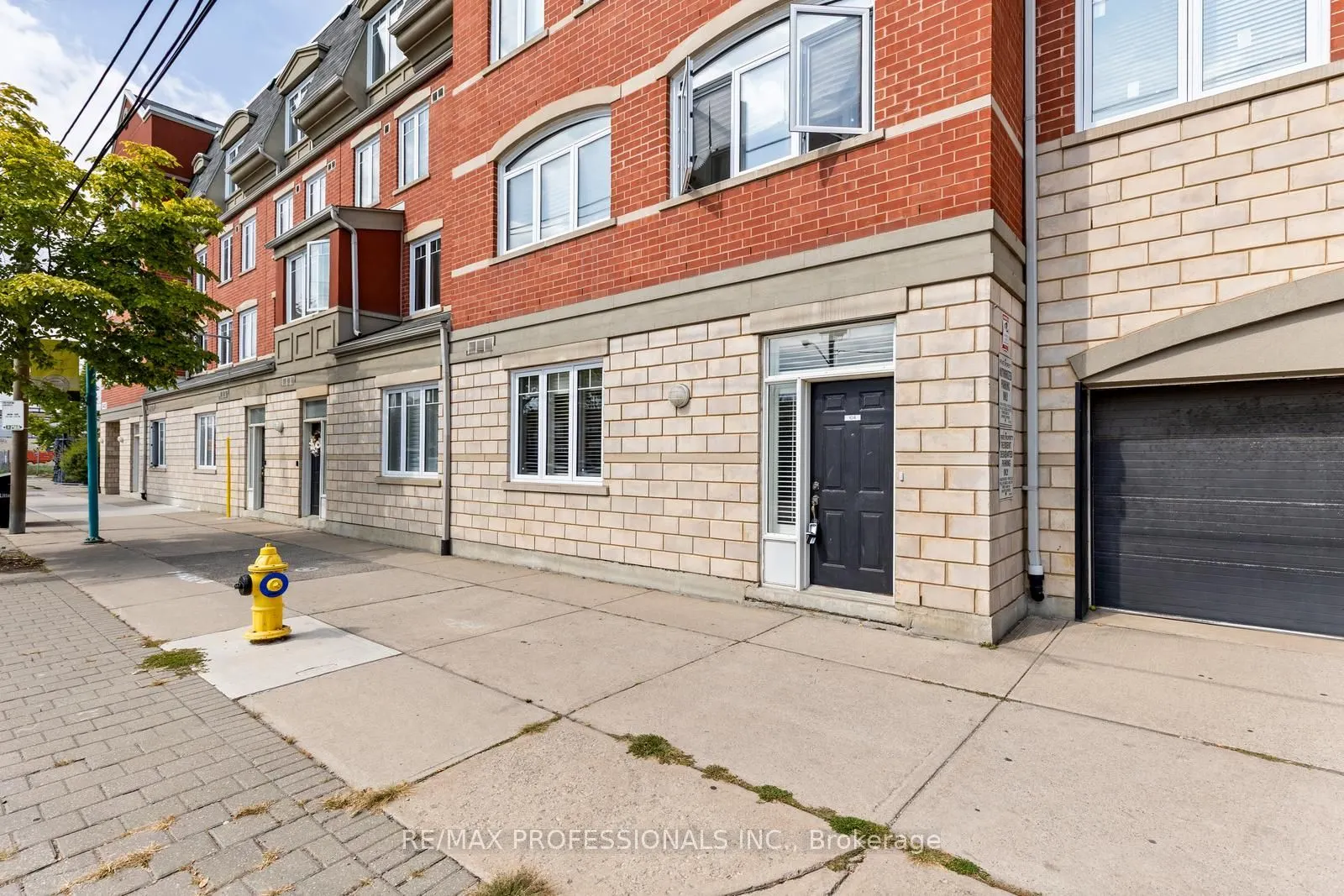 3400 Lake Shore Boulevard W, #104