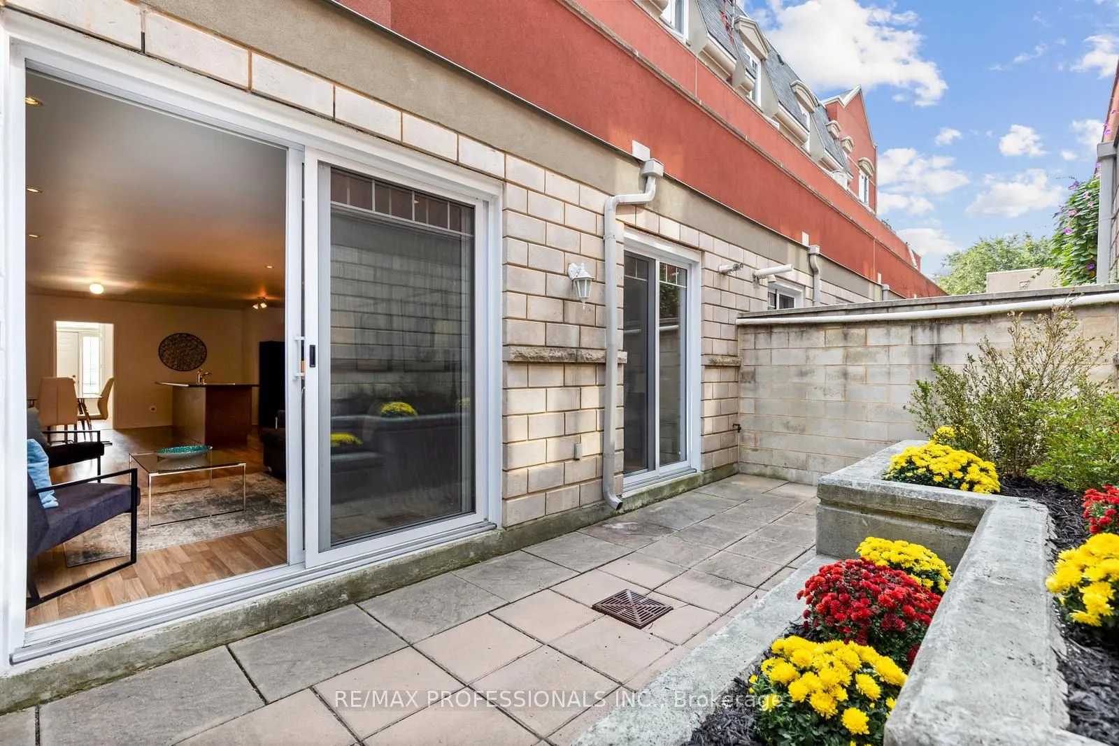 3400 Lake Shore Boulevard W, #104