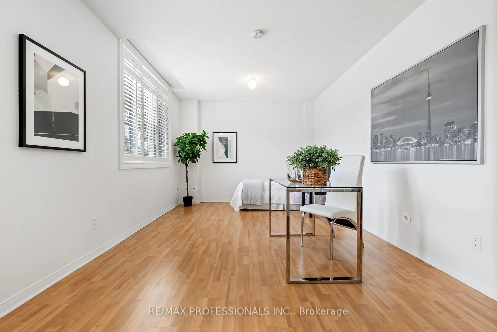 3400 Lake Shore Boulevard W, #104