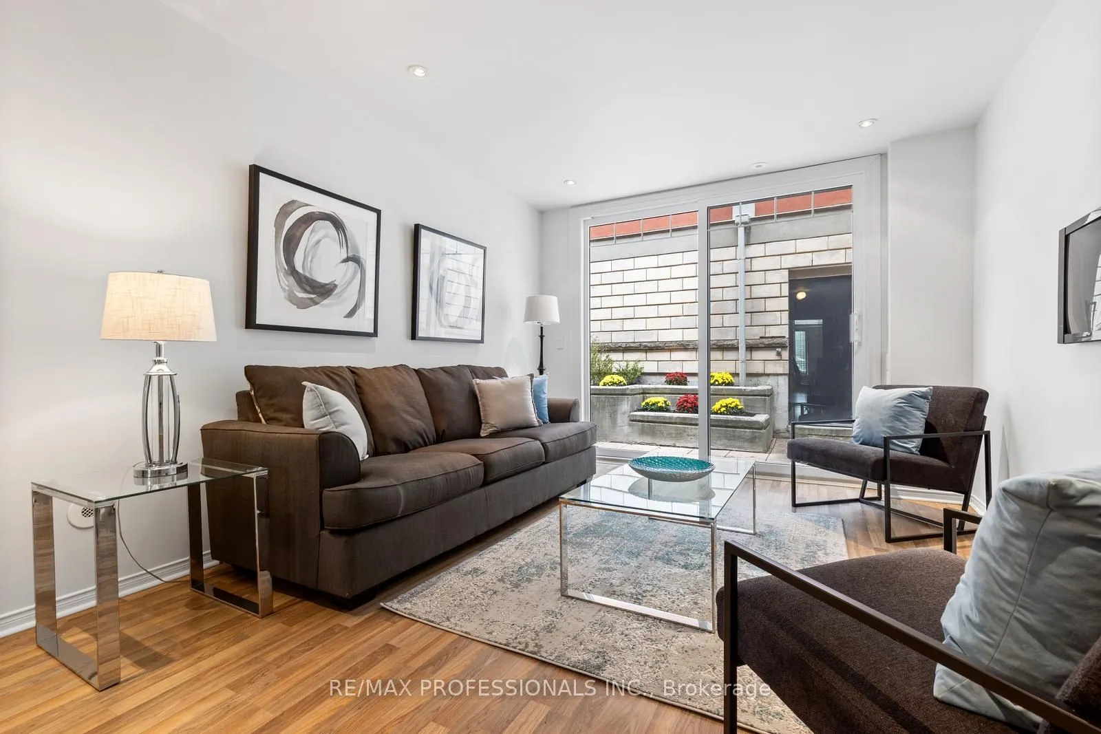 3400 Lake Shore Boulevard W, #104