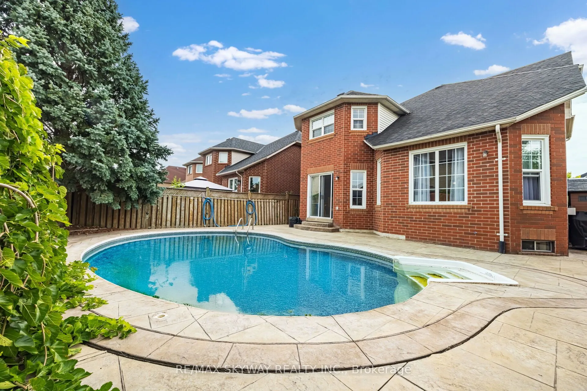 57 Banington Crescent