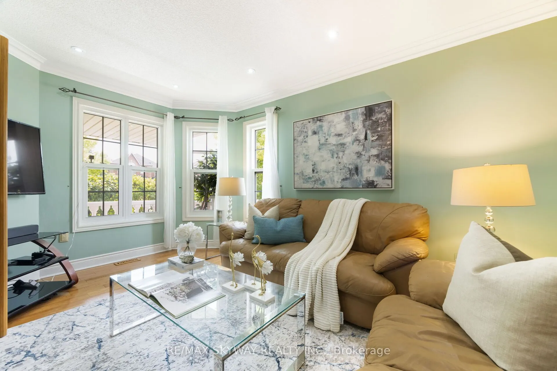 57 Banington Crescent