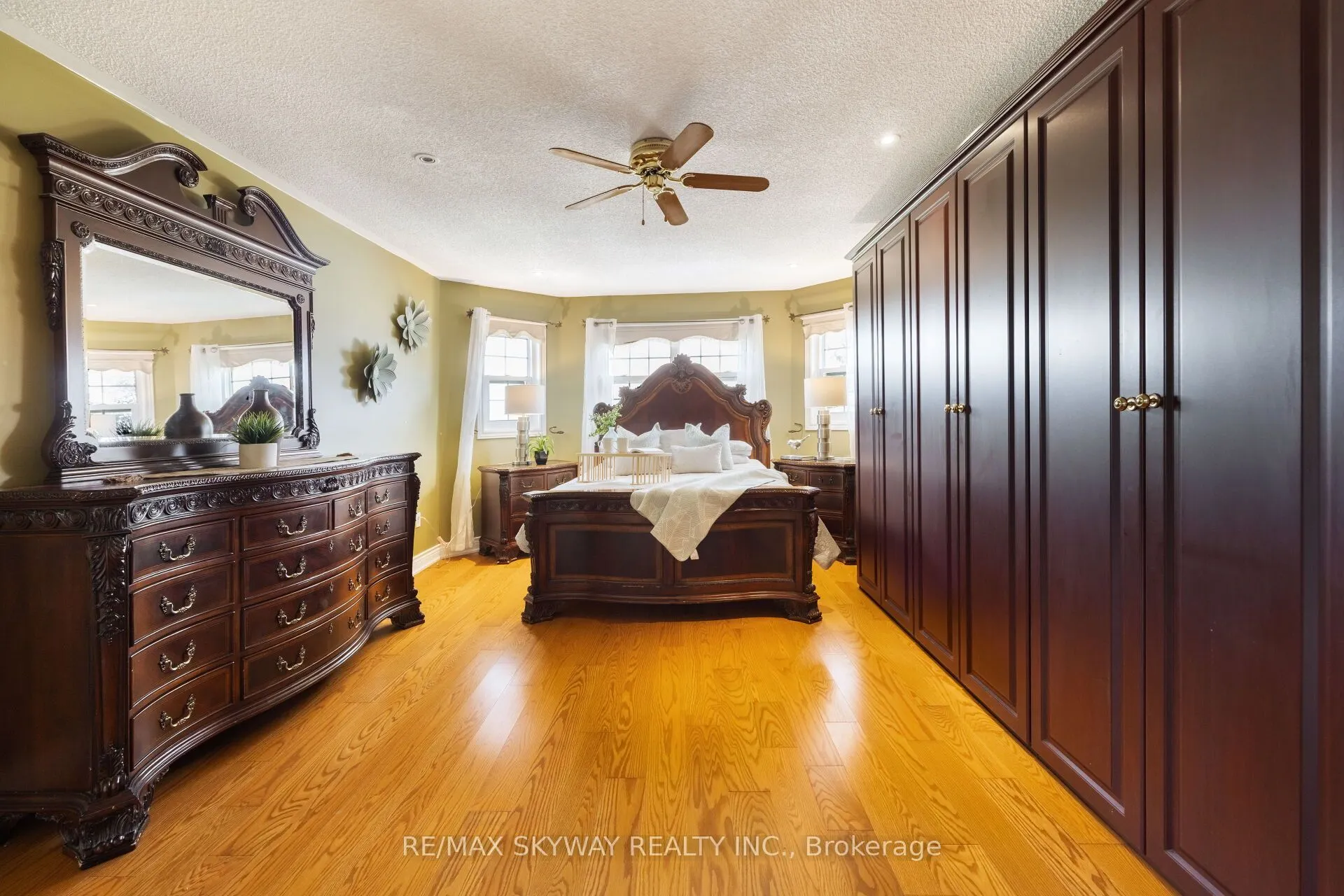 57 Banington Crescent