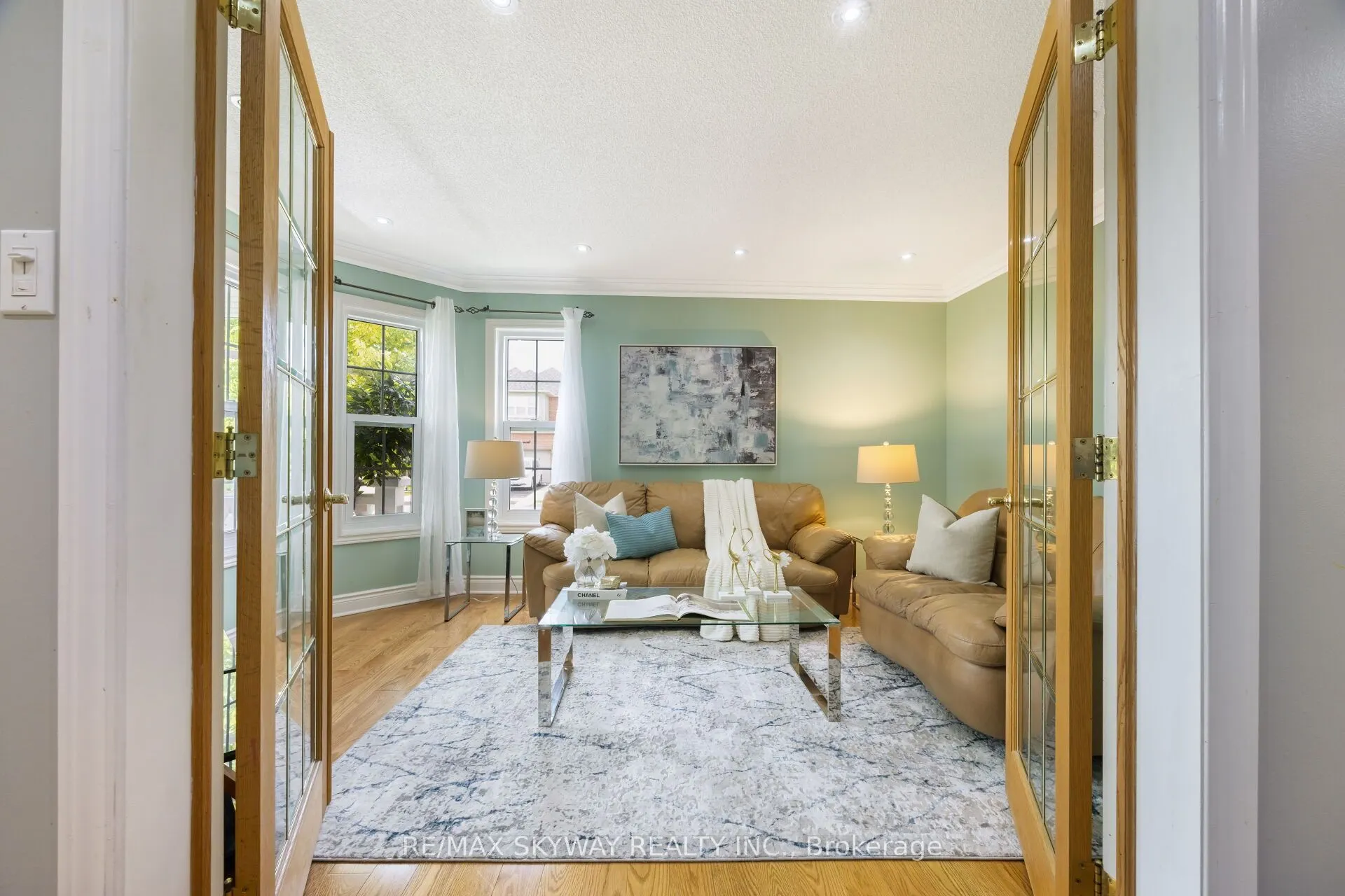 57 Banington Crescent