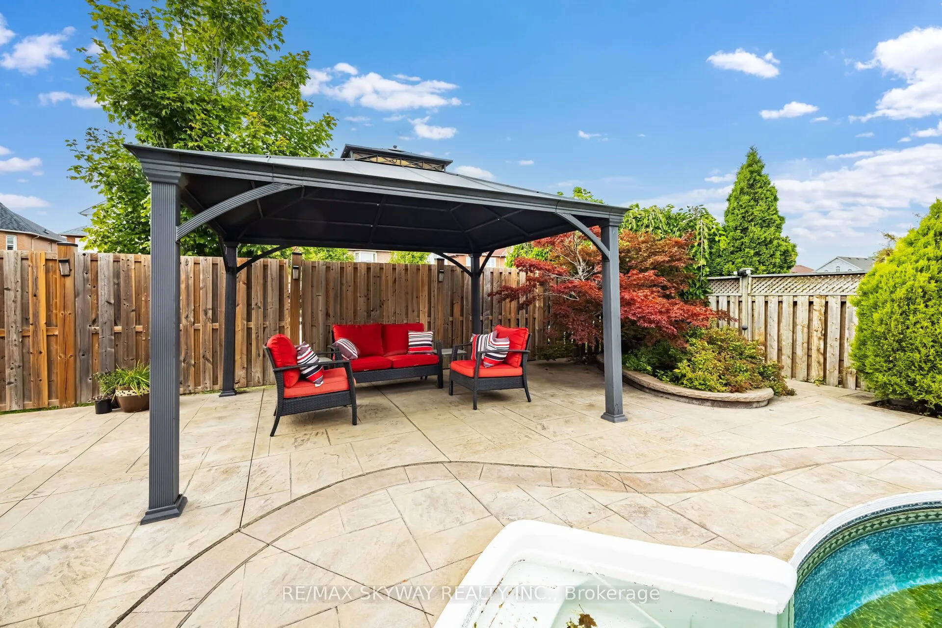 57 Banington Crescent