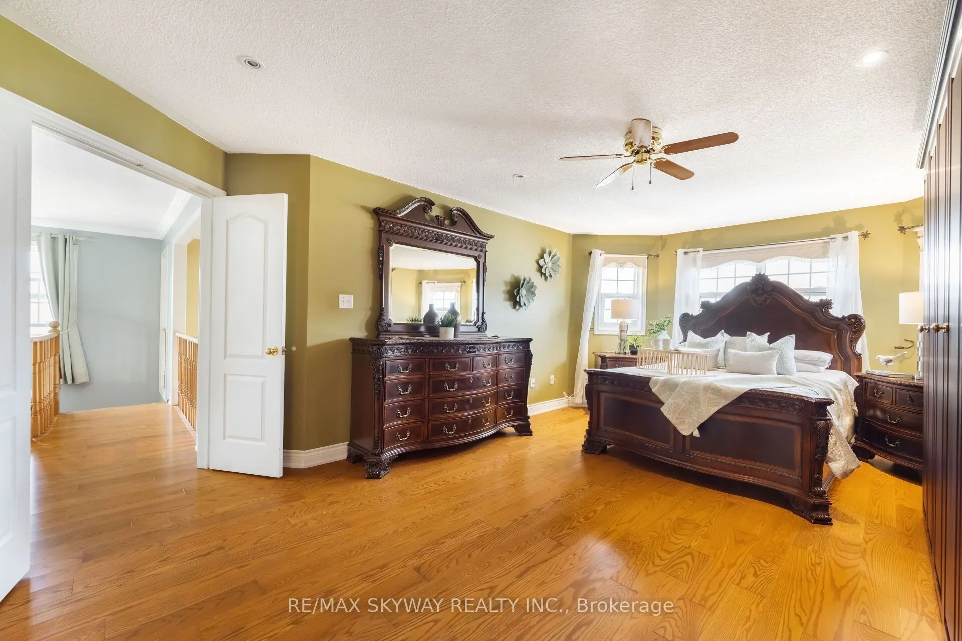 57 Banington Crescent