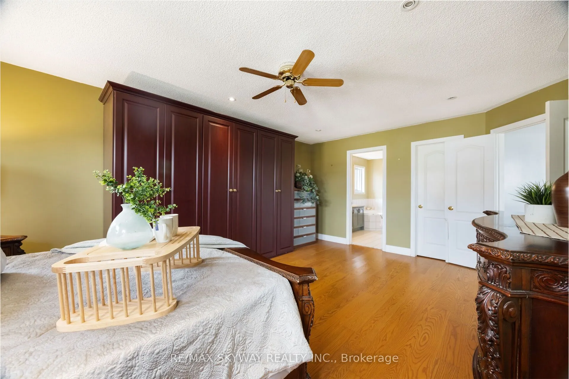 57 Banington Crescent