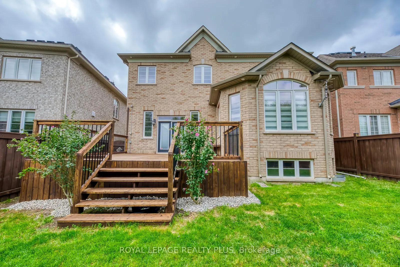 3121 Trailside Drive