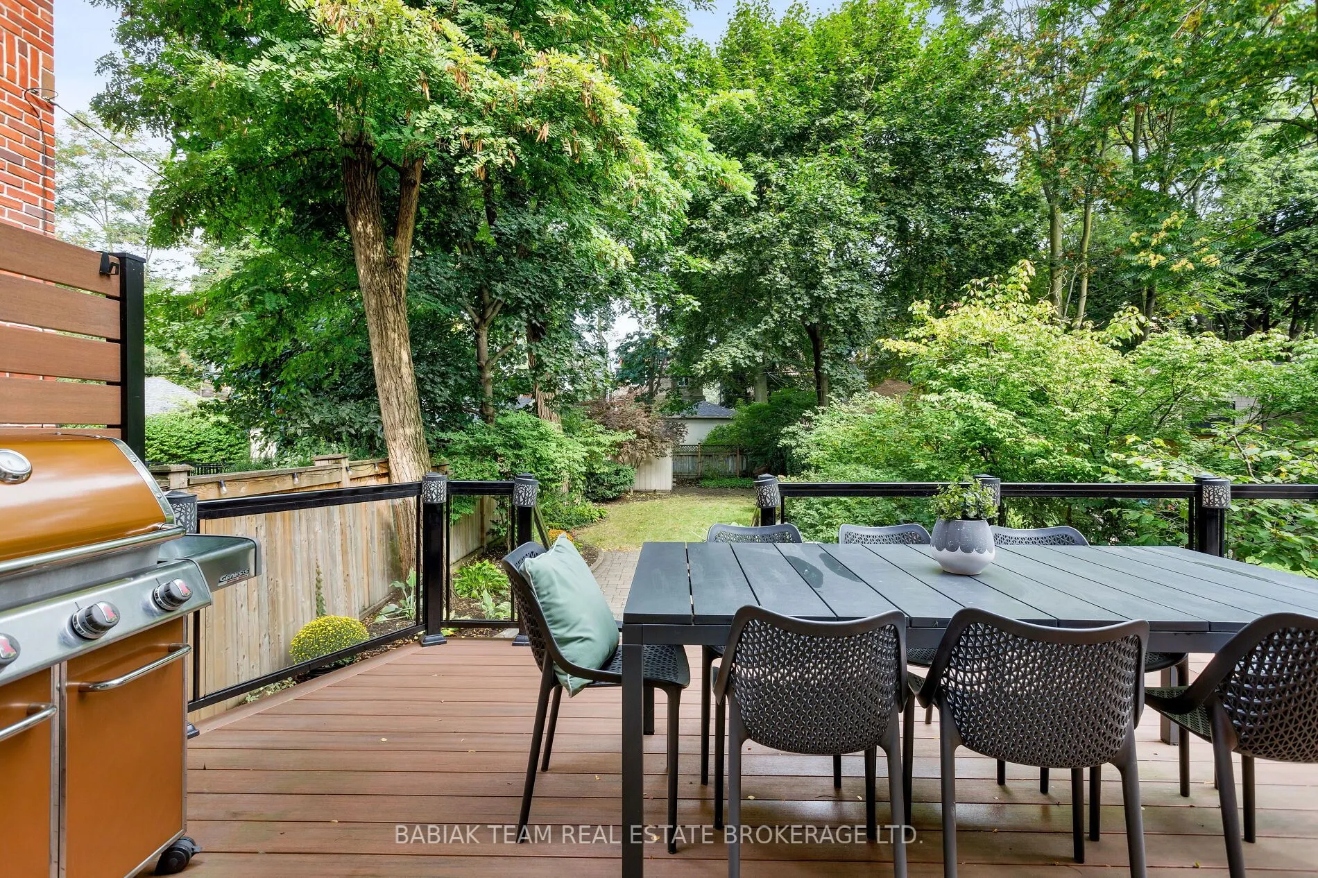 60 Hewitt Avenue