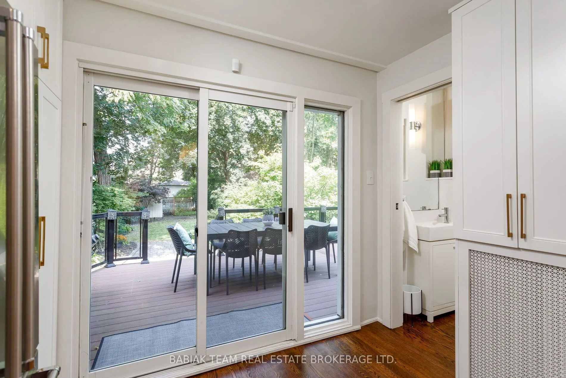 60 Hewitt Avenue
