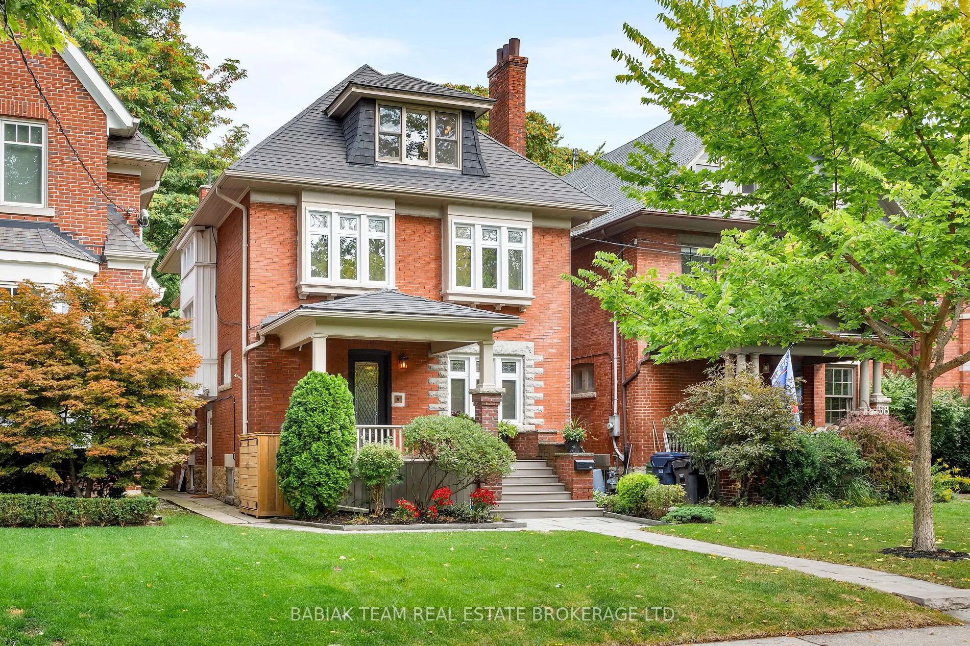 60 Hewitt Avenue