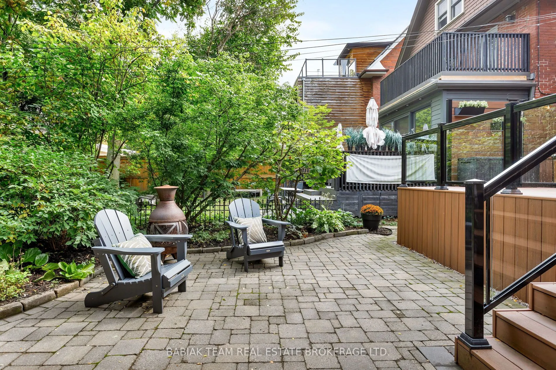 60 Hewitt Avenue