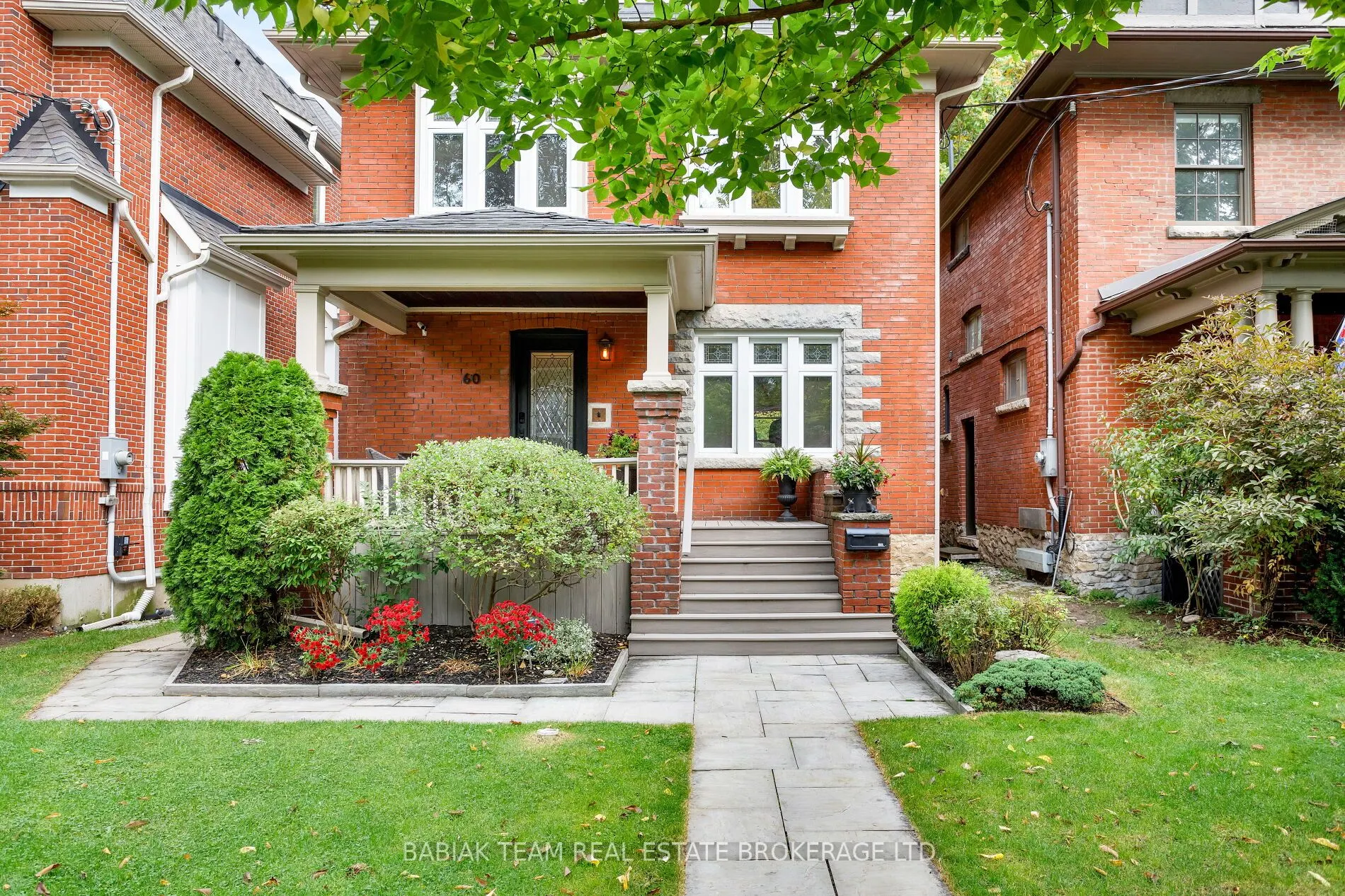 60 Hewitt Avenue