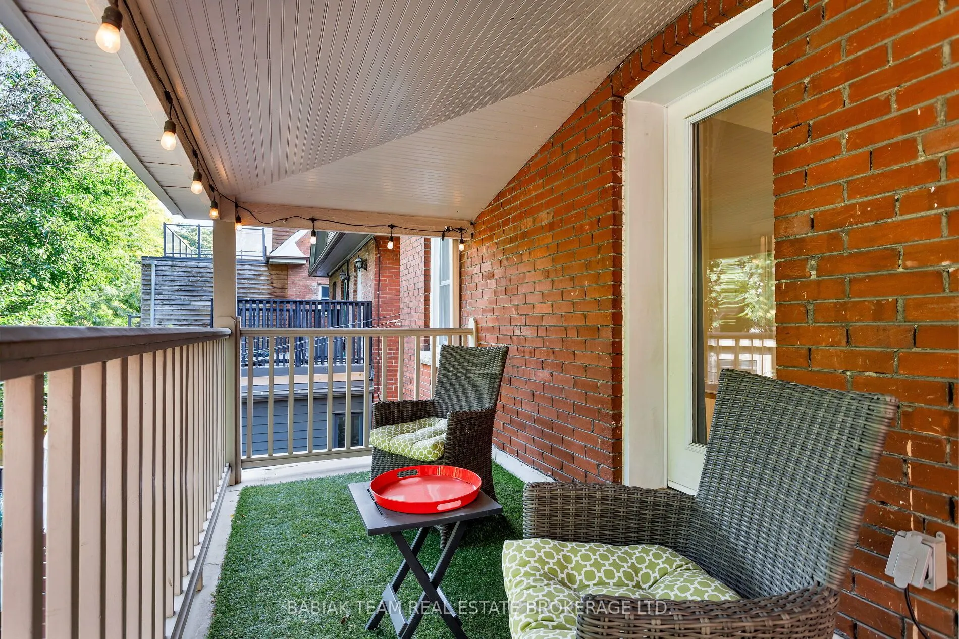 60 Hewitt Avenue