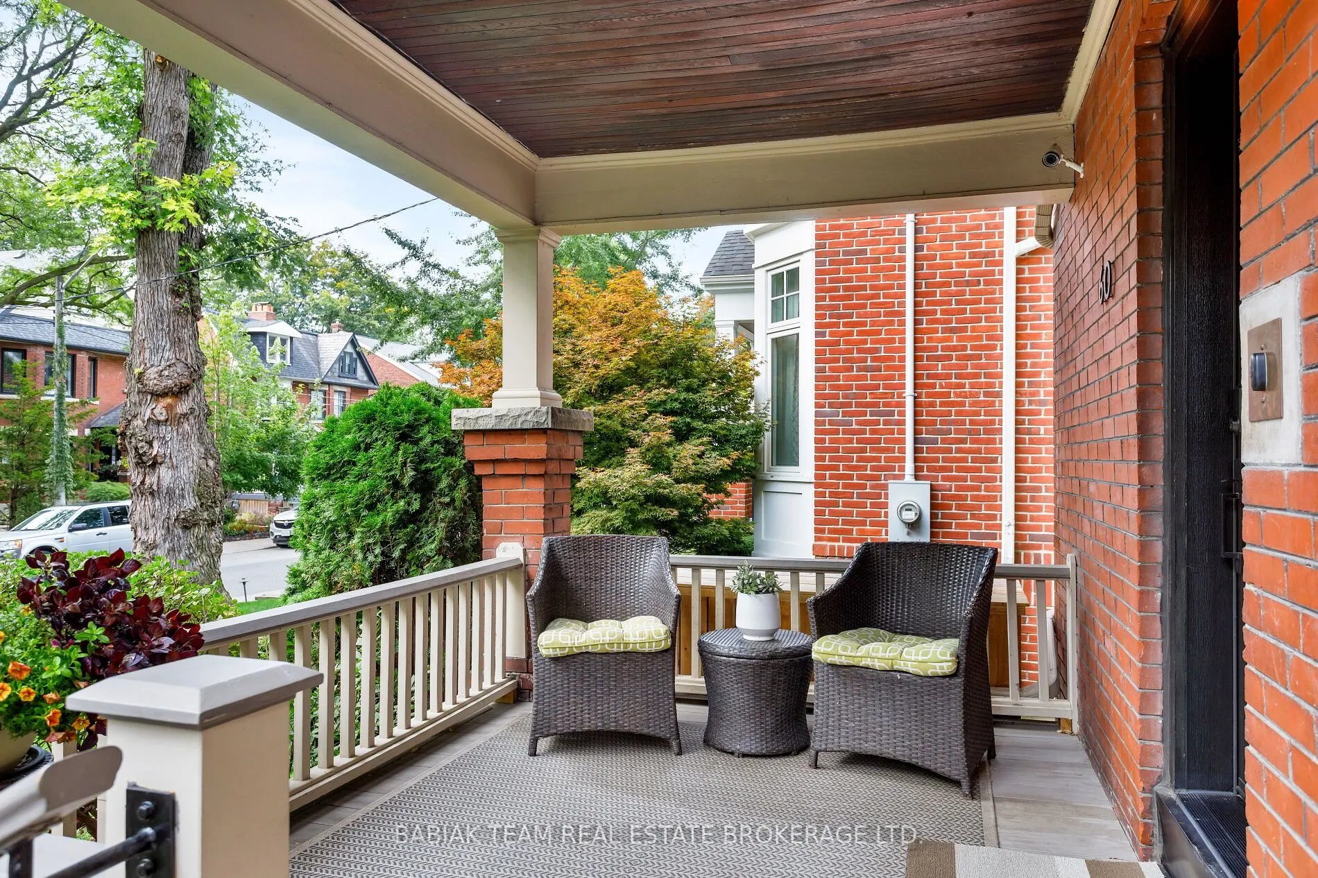 60 Hewitt Avenue