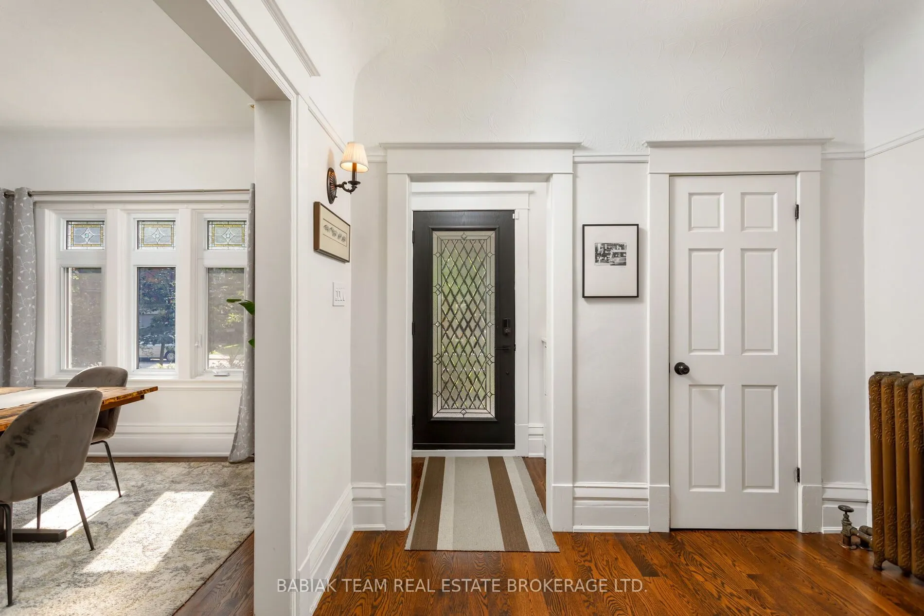 60 Hewitt Avenue