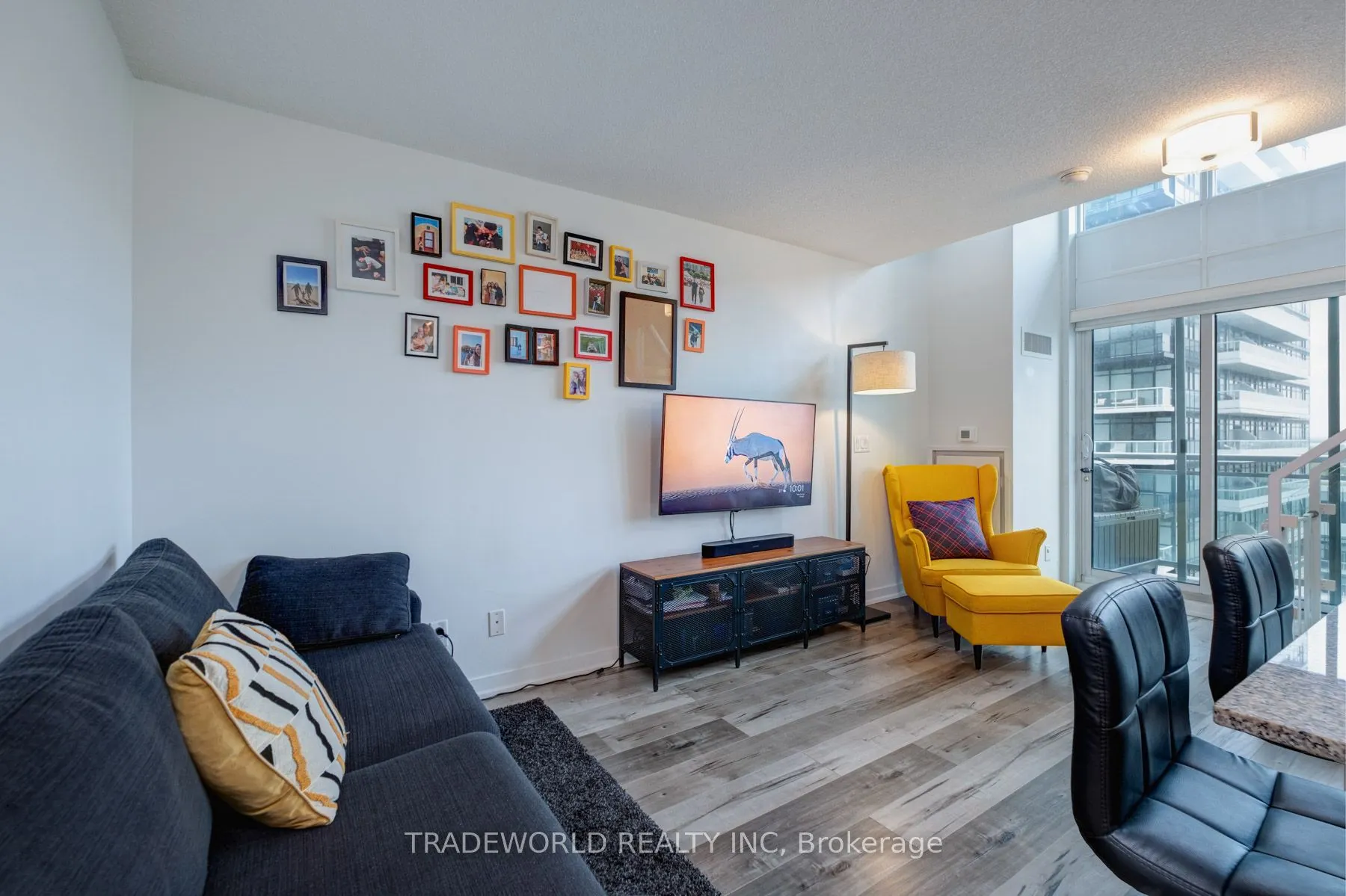155 Legion Road N, #1711