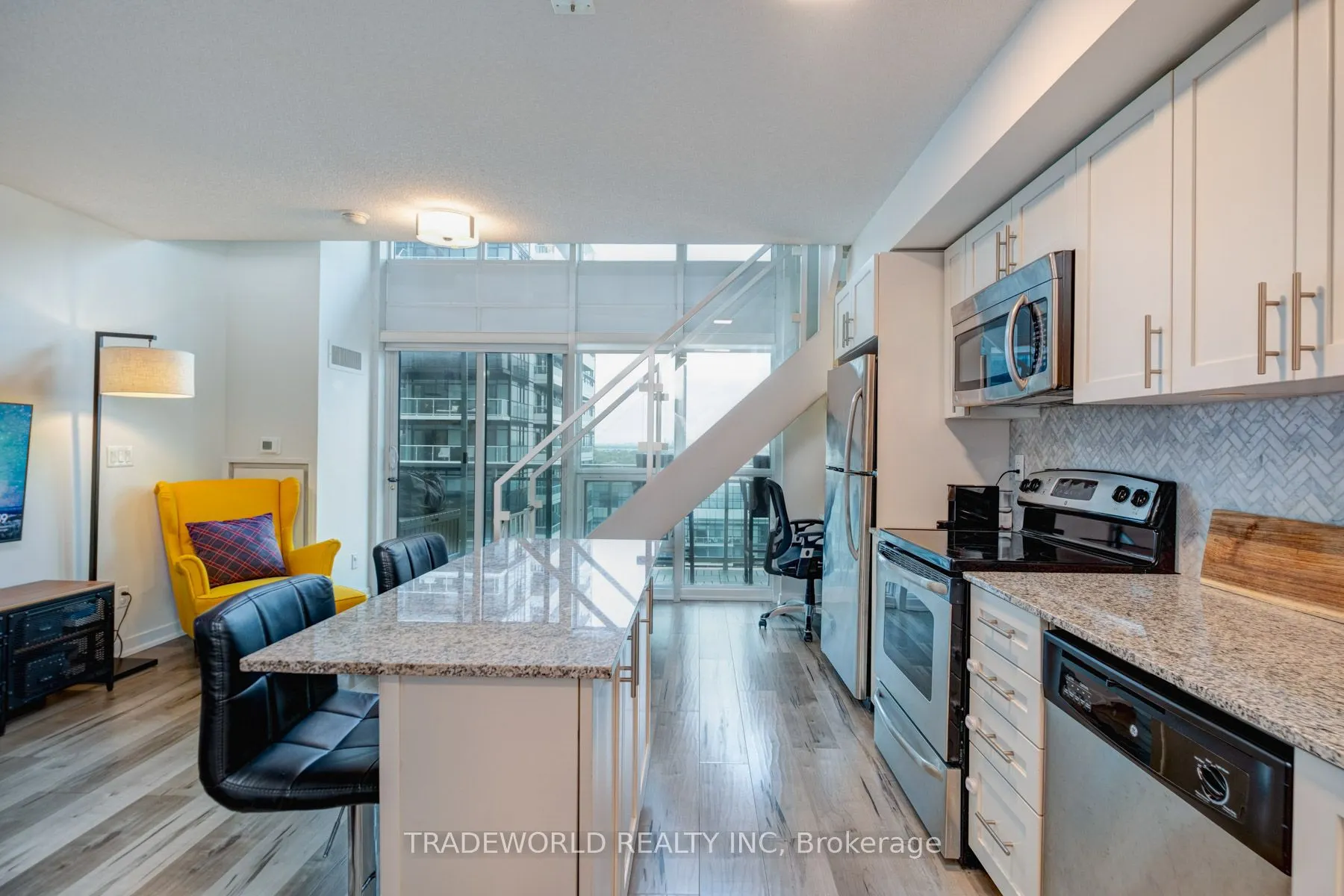 155 Legion Road N, #1711
