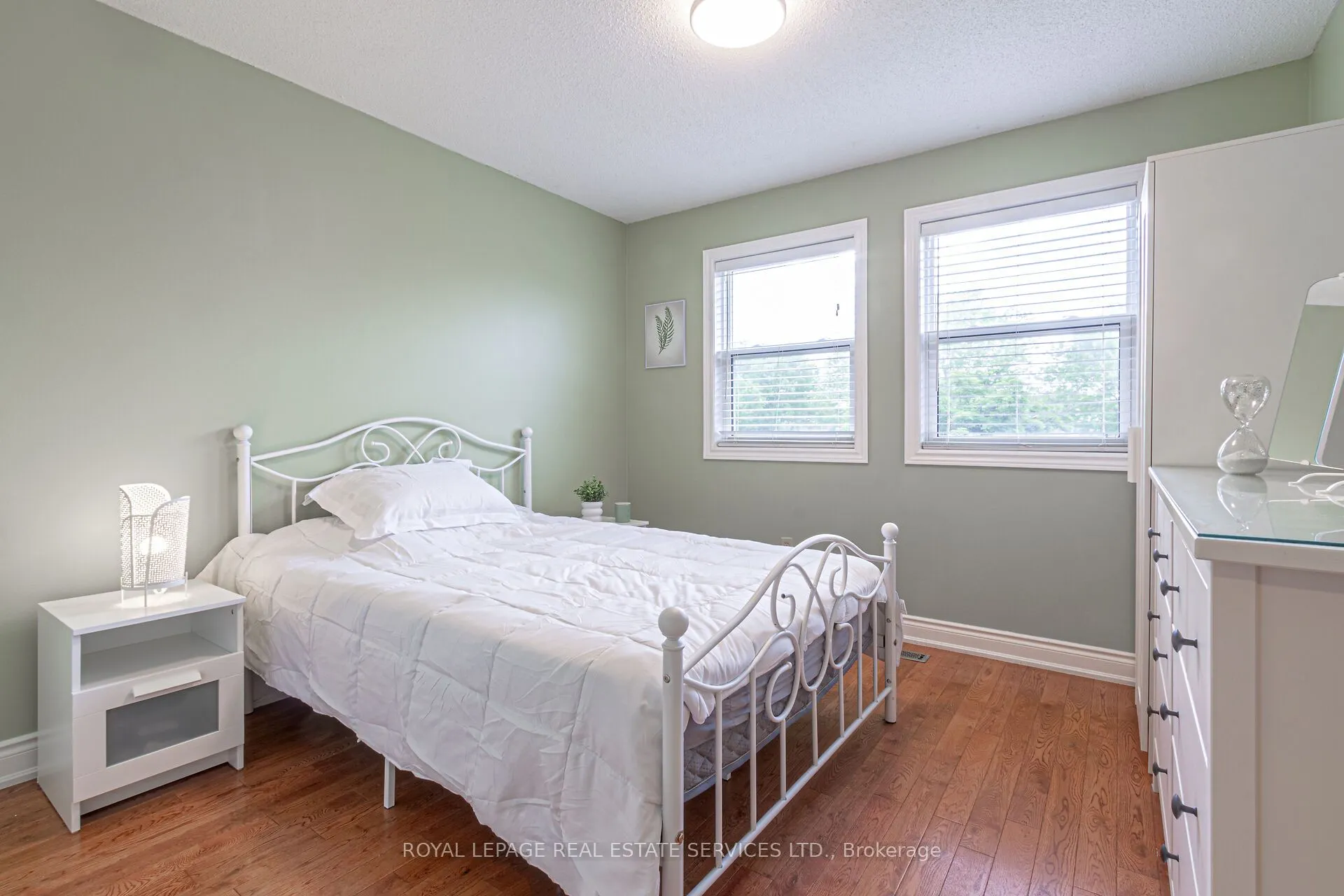 1536 Kirkrow Crescent