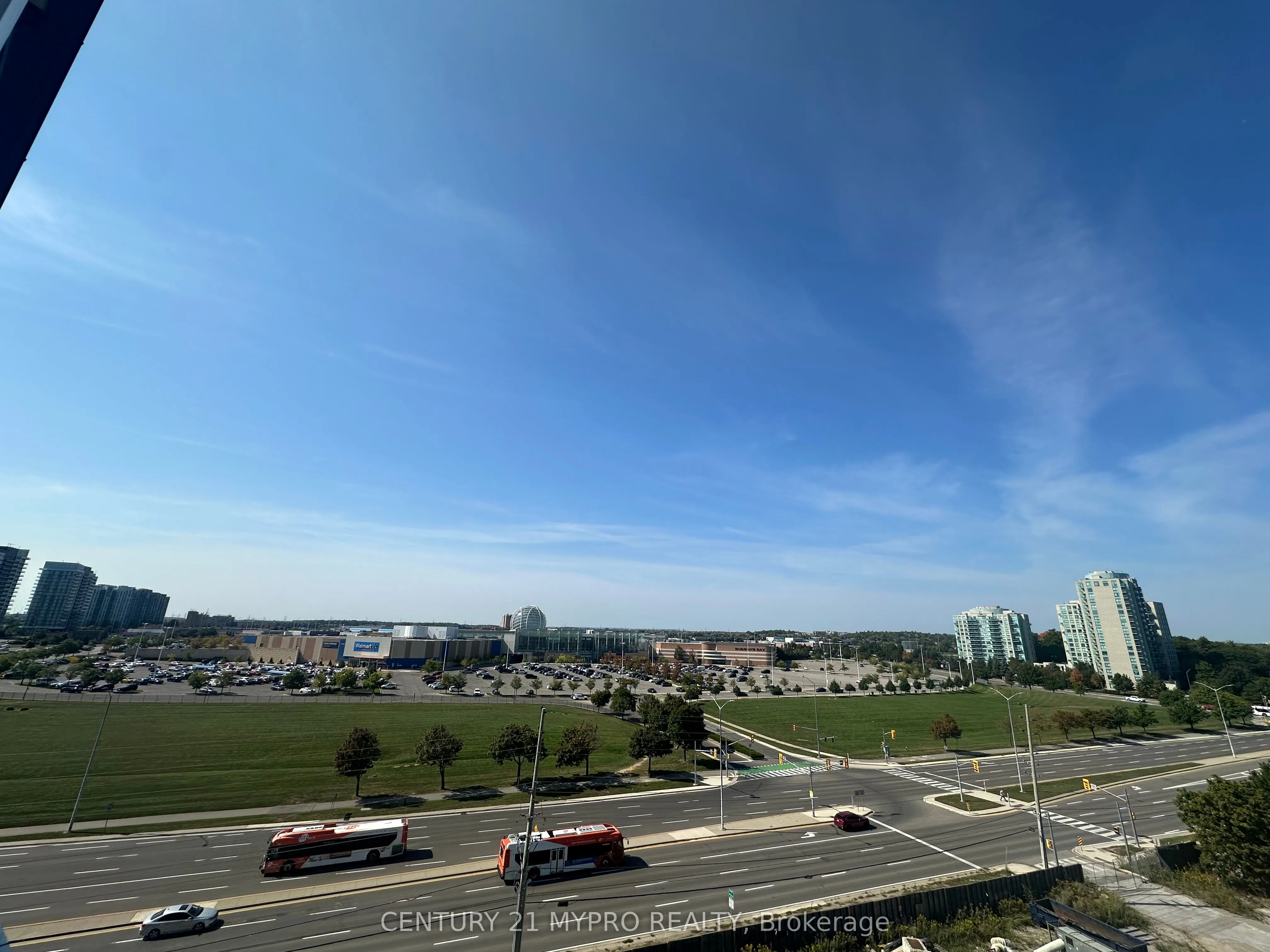2495 Eglinton Avenue W, #808