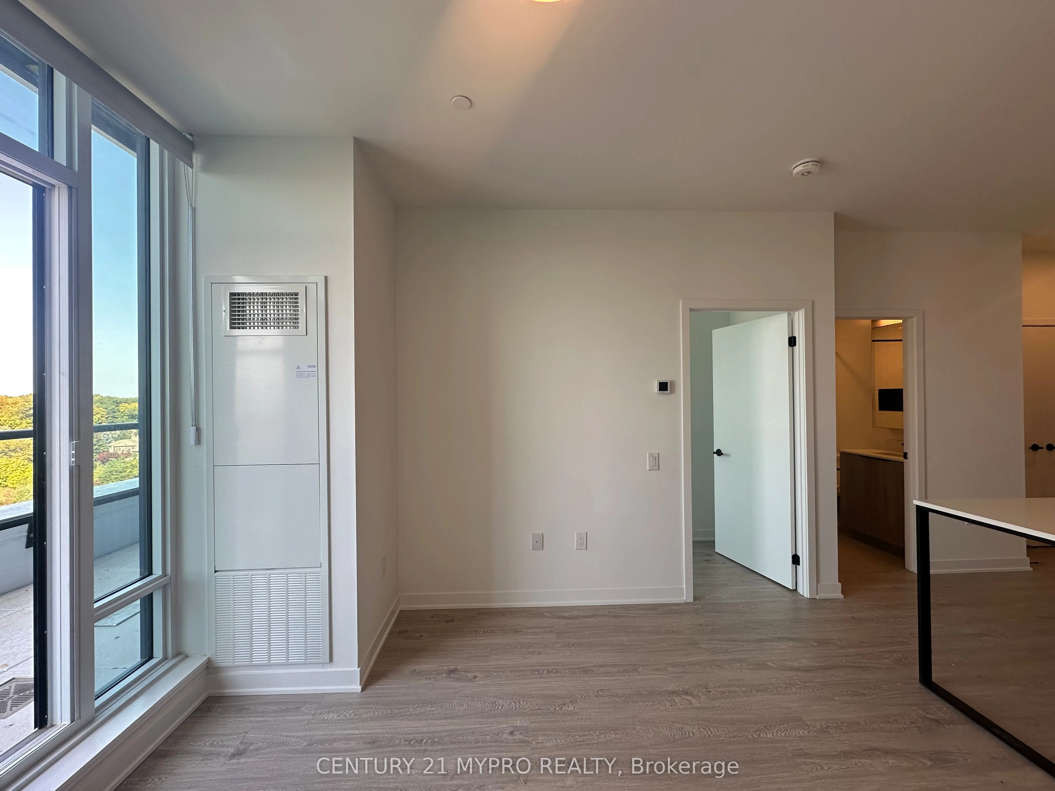2495 Eglinton Avenue W, #808
