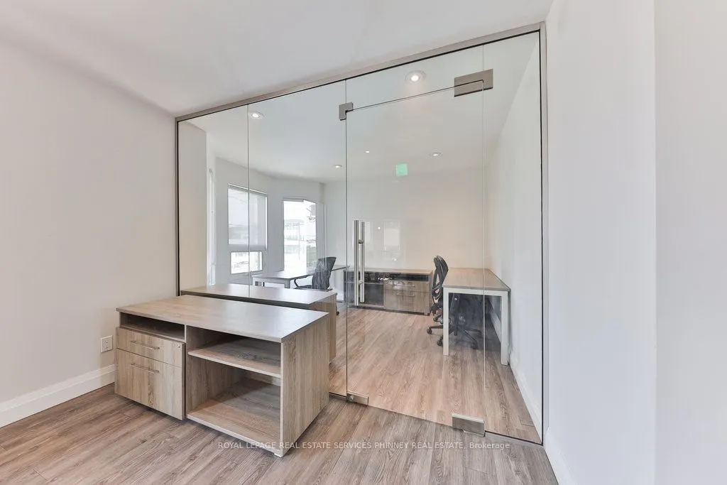 15 Mississauga Road S, #Upper